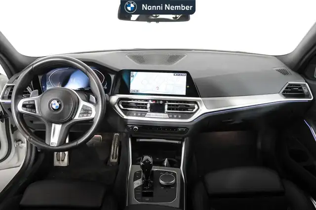 BMW 3 Series view 11