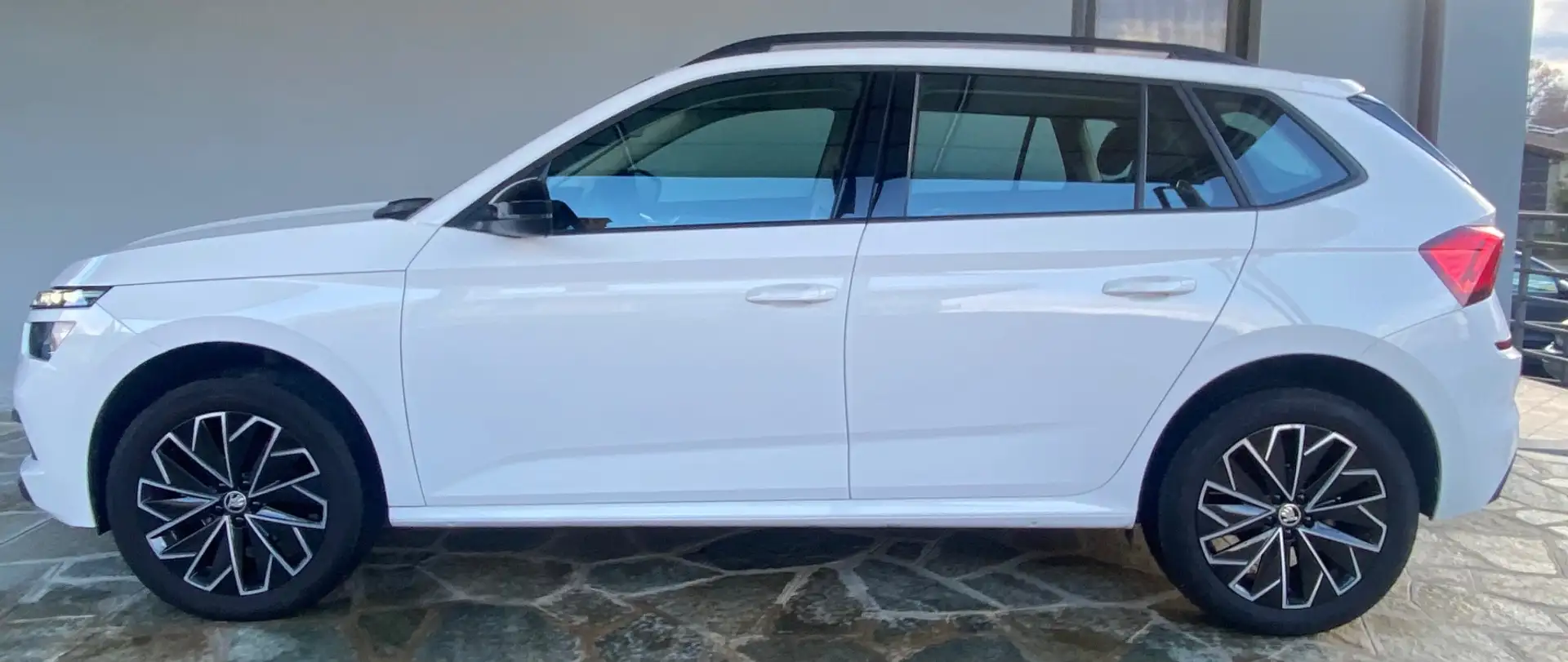 Skoda Kamiq 1.0 tsi Style 95cv Bianco - 2