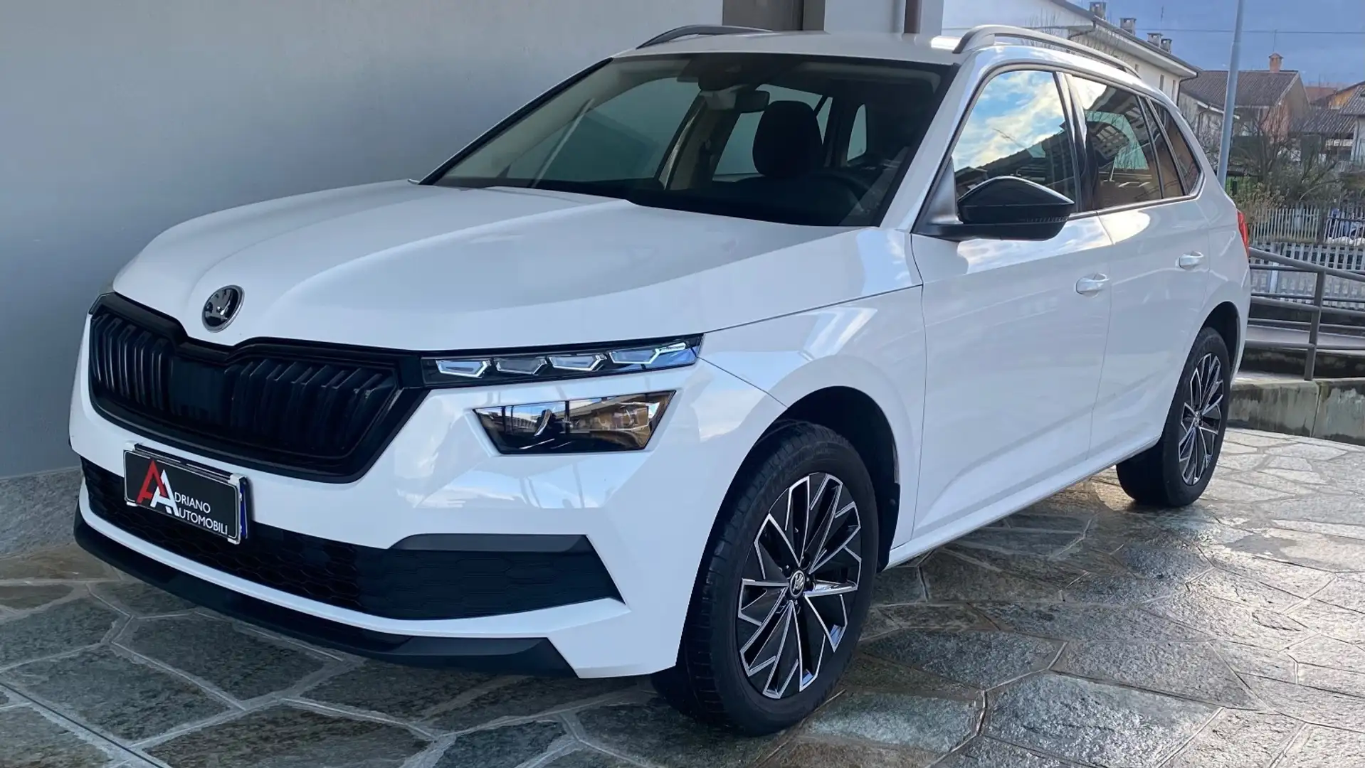 Skoda Kamiq 1.0 tsi Style 95cv Bianco - 1
