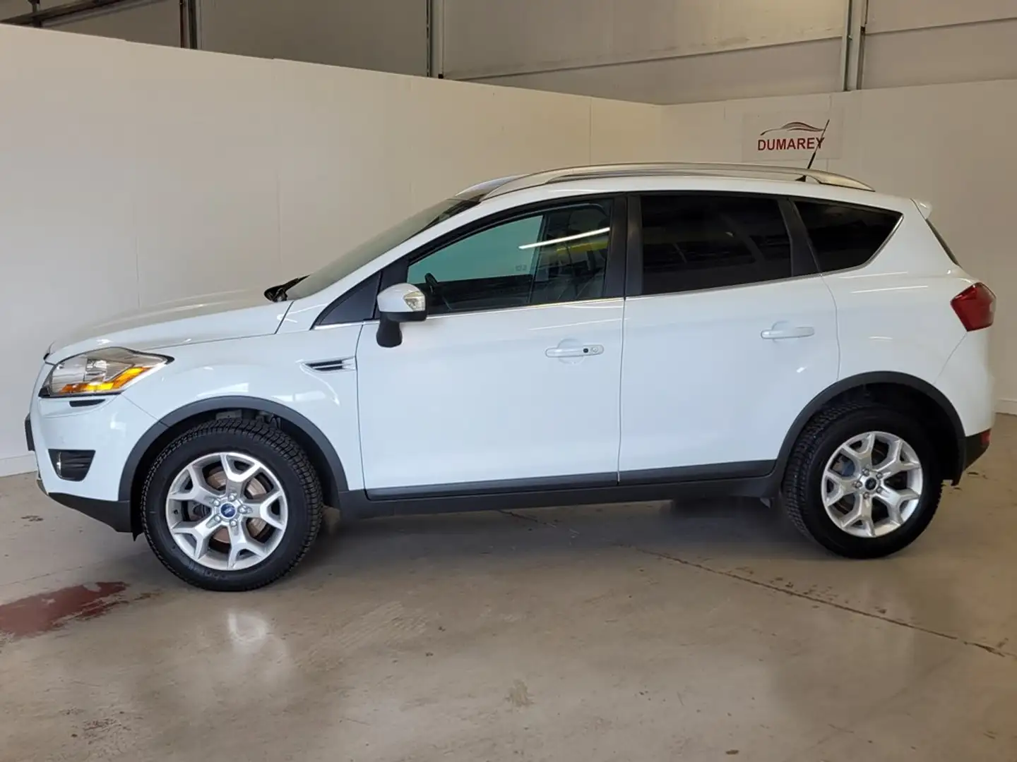 Ford Kuga 20 TDCI 136 pk Білий - 2