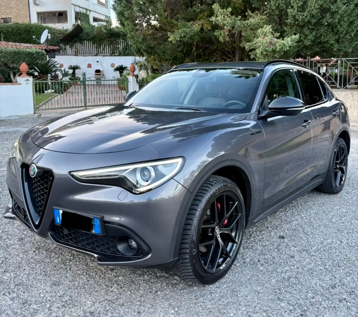 Alfa Romeo Stelvio 2.2 t B-Tech Q4 210cv auto Grigio - 1