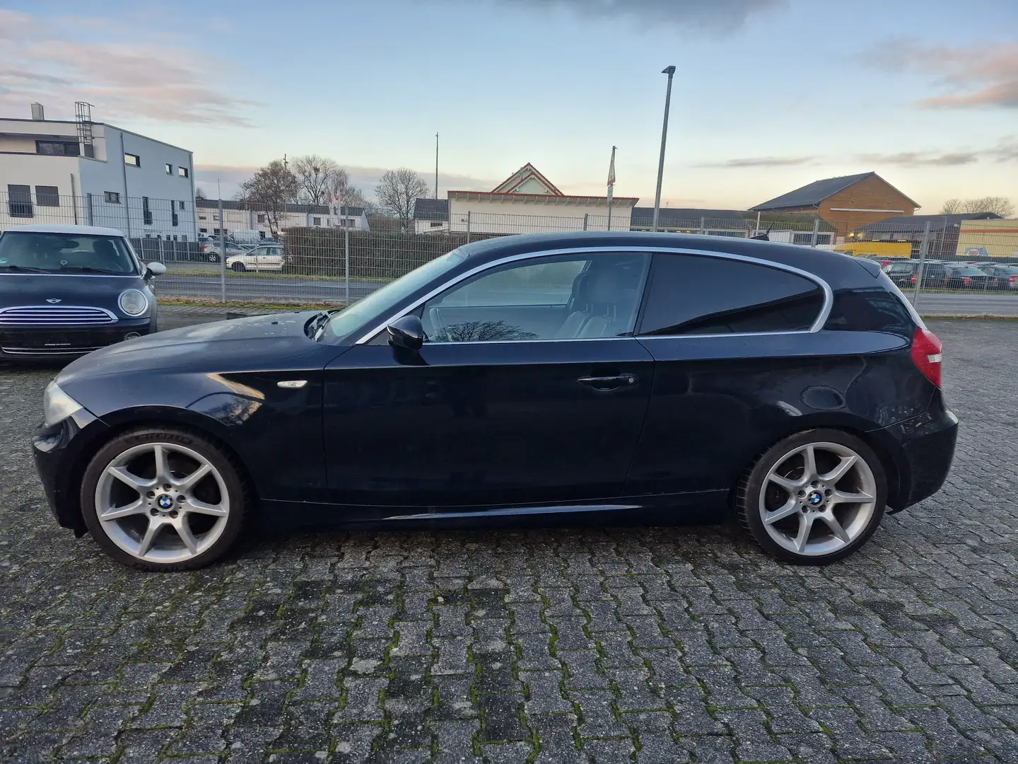 BMW 118 118i Limited Sport Edition  TÜV NEU! Noir - 2