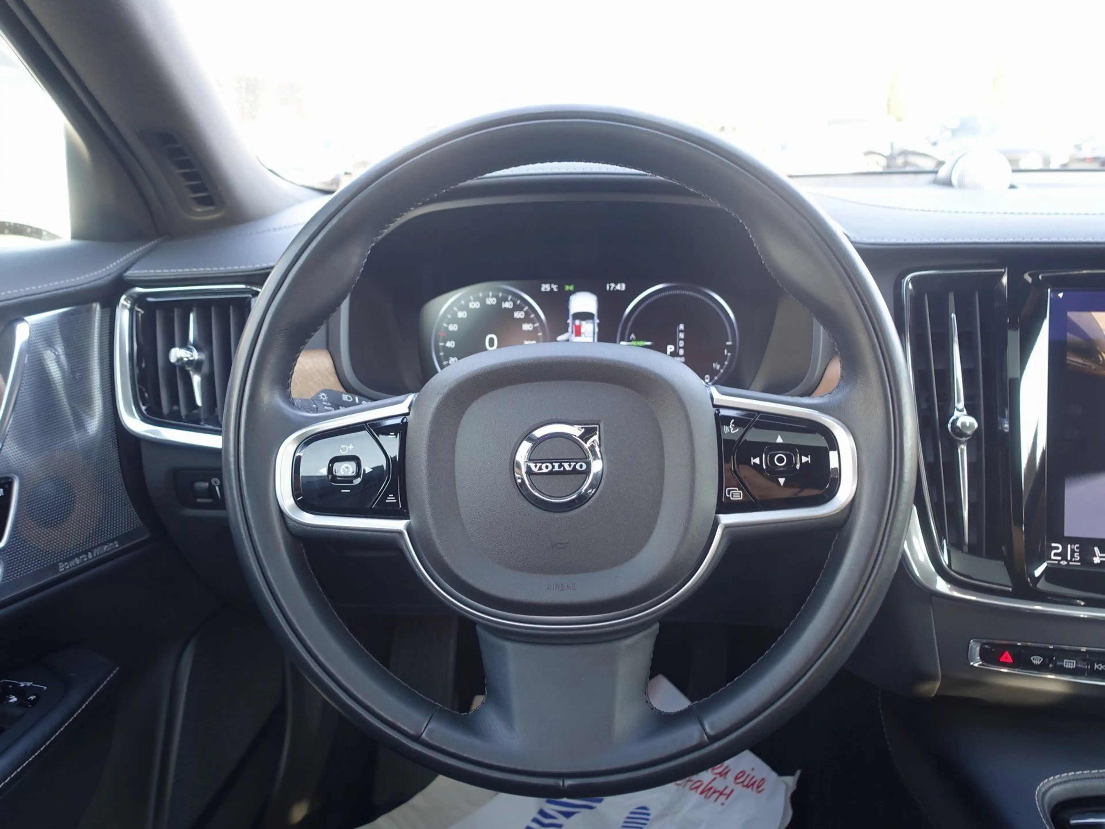 Volvo S90 T8 AWD Inscription B&W/HUD/AHK/360°KAM/MASSA — photo 13