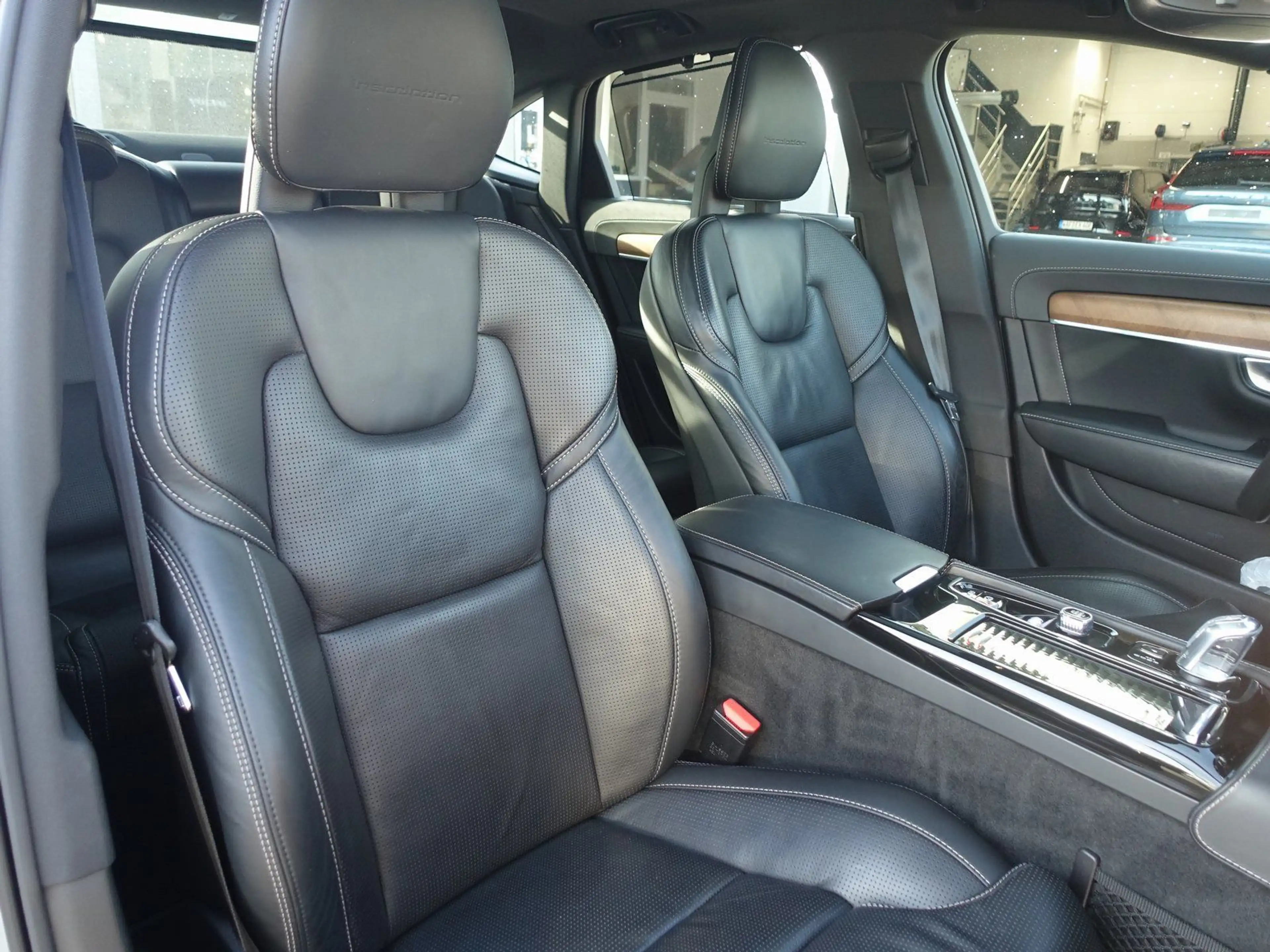 Volvo S90 T8 AWD Inscription B&W/HUD/AHK/360°KAM/MASSA — photo 8