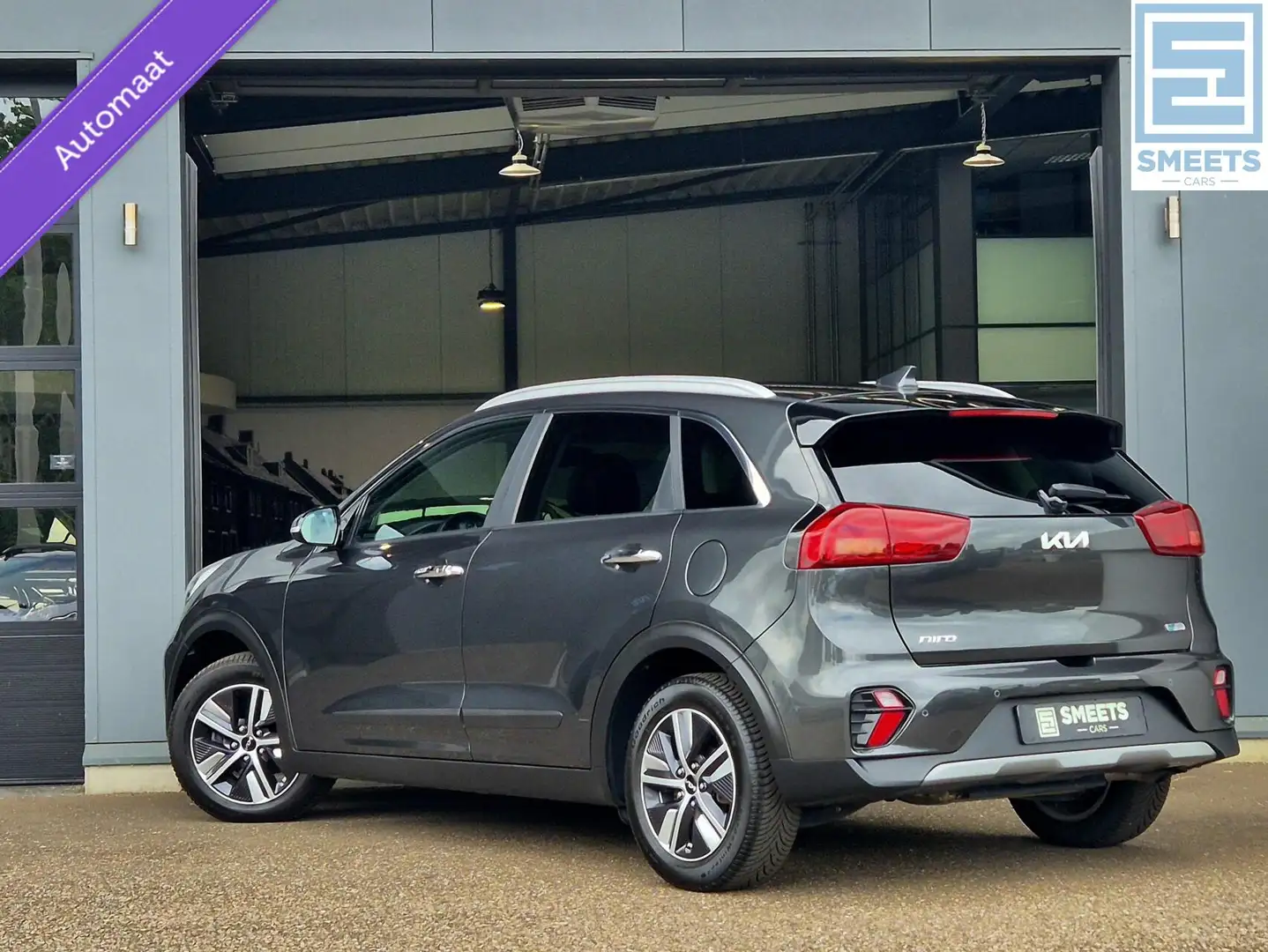 Kia Niro 1.6 GDi Hybrid DynamicLine Automaat |Nav|HLeer|Car Grijs - 2