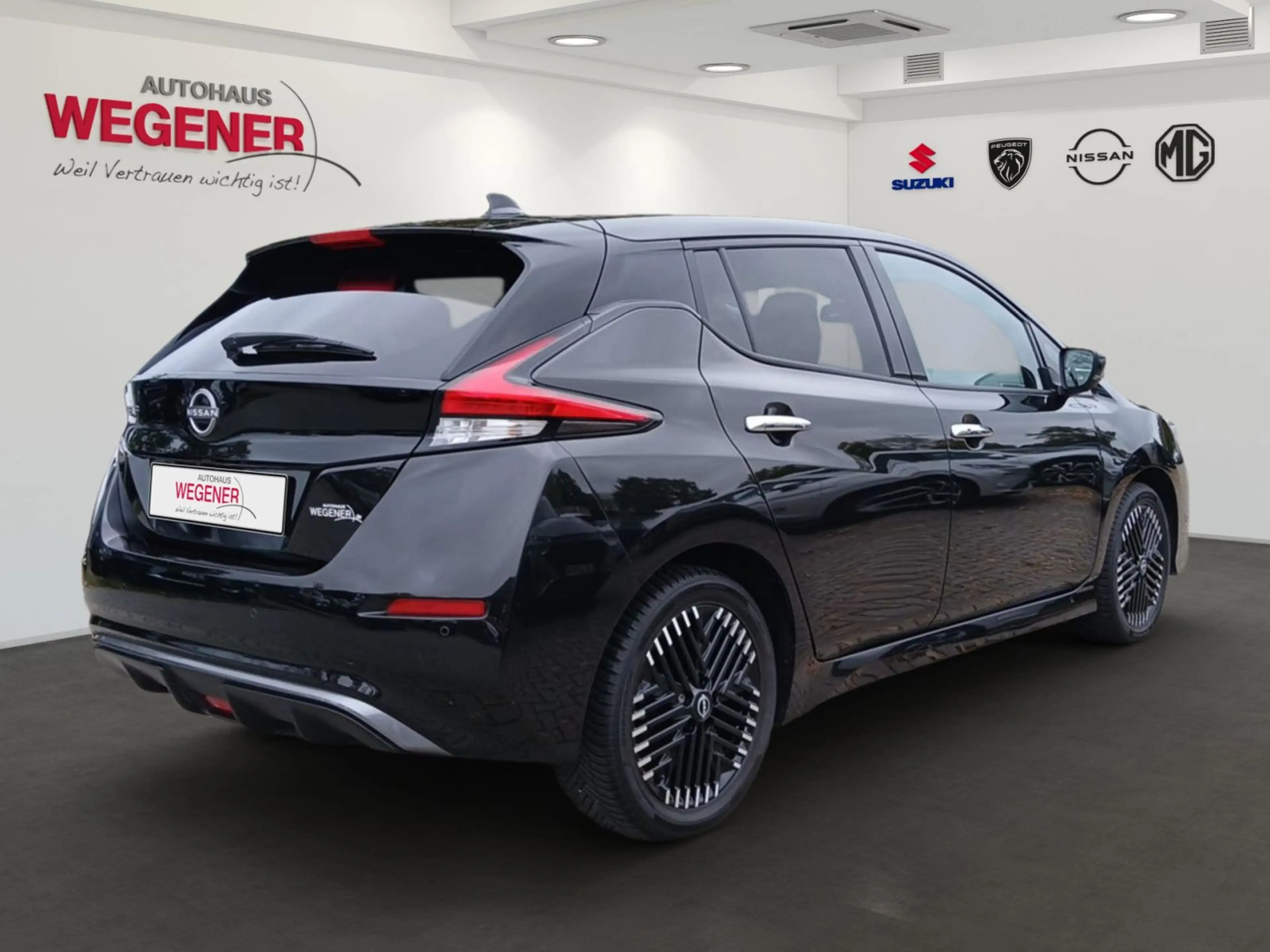 Nissan Leaf (ZE1) N-Connecta CarPlay*Navi*Totwinkel*LED — photo 3
