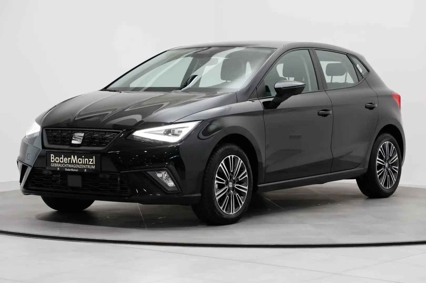 SEAT Ibiza 1.0 TSI DSG Style ACC Mirror Link SHZ Kam. Schwarz - 2