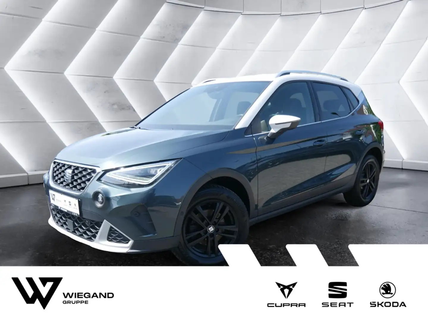 SEAT Arona 1.0 TSI Xperience DSG 18"-LM FACEL. LED Grün - 1