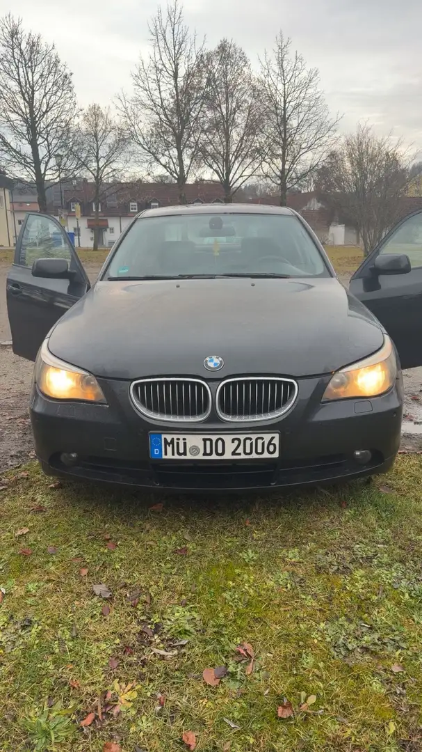 BMW 523 523i - 1