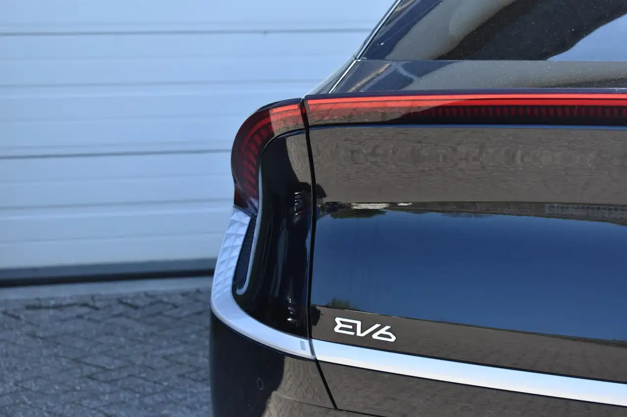 Kia EV6 Air 58 kWh | 100 % SOH | Stoelverwarming | Camera 28