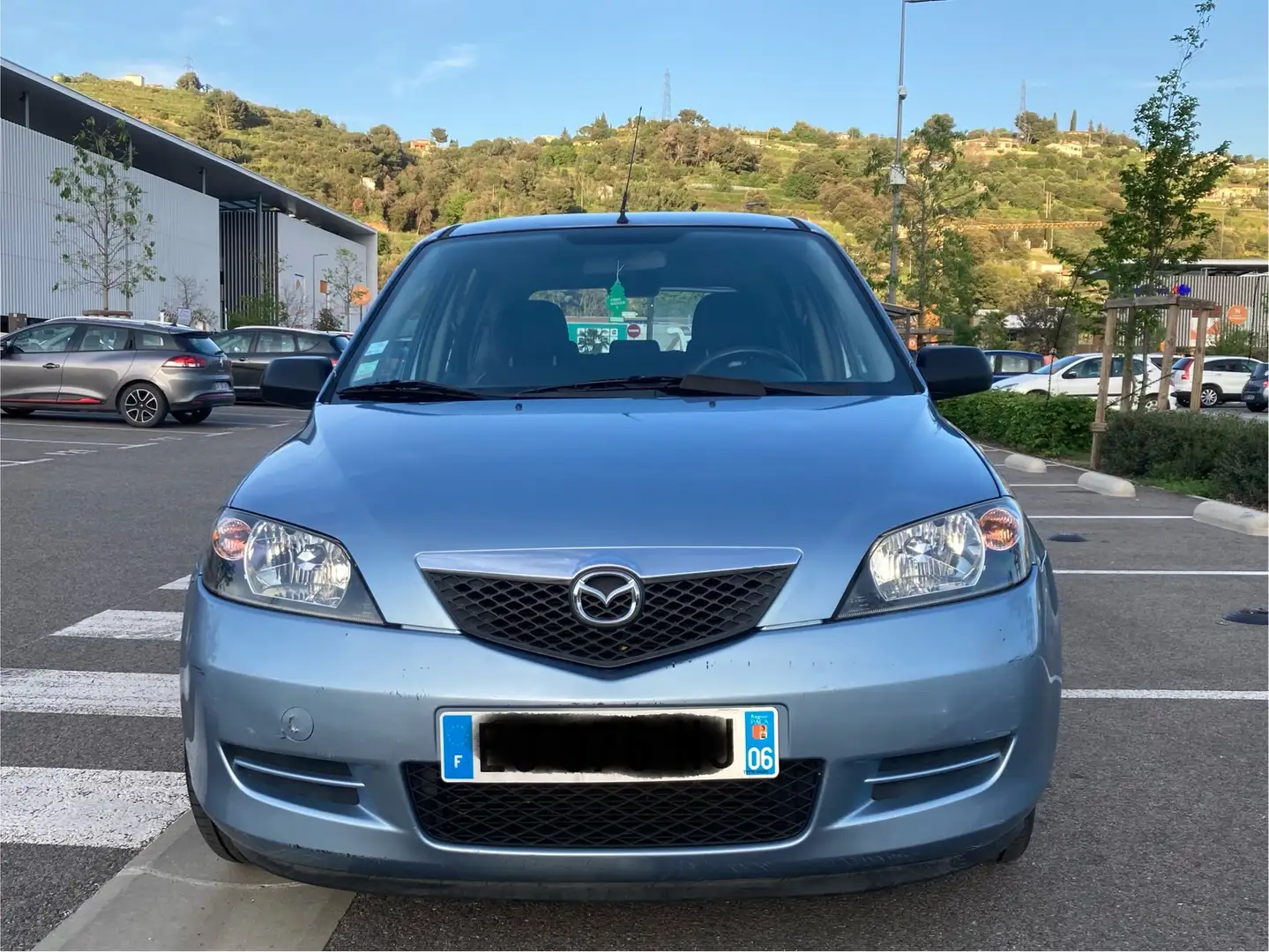 Mazda 2 1.5 MZI Harmonie Clim Bleu - 1