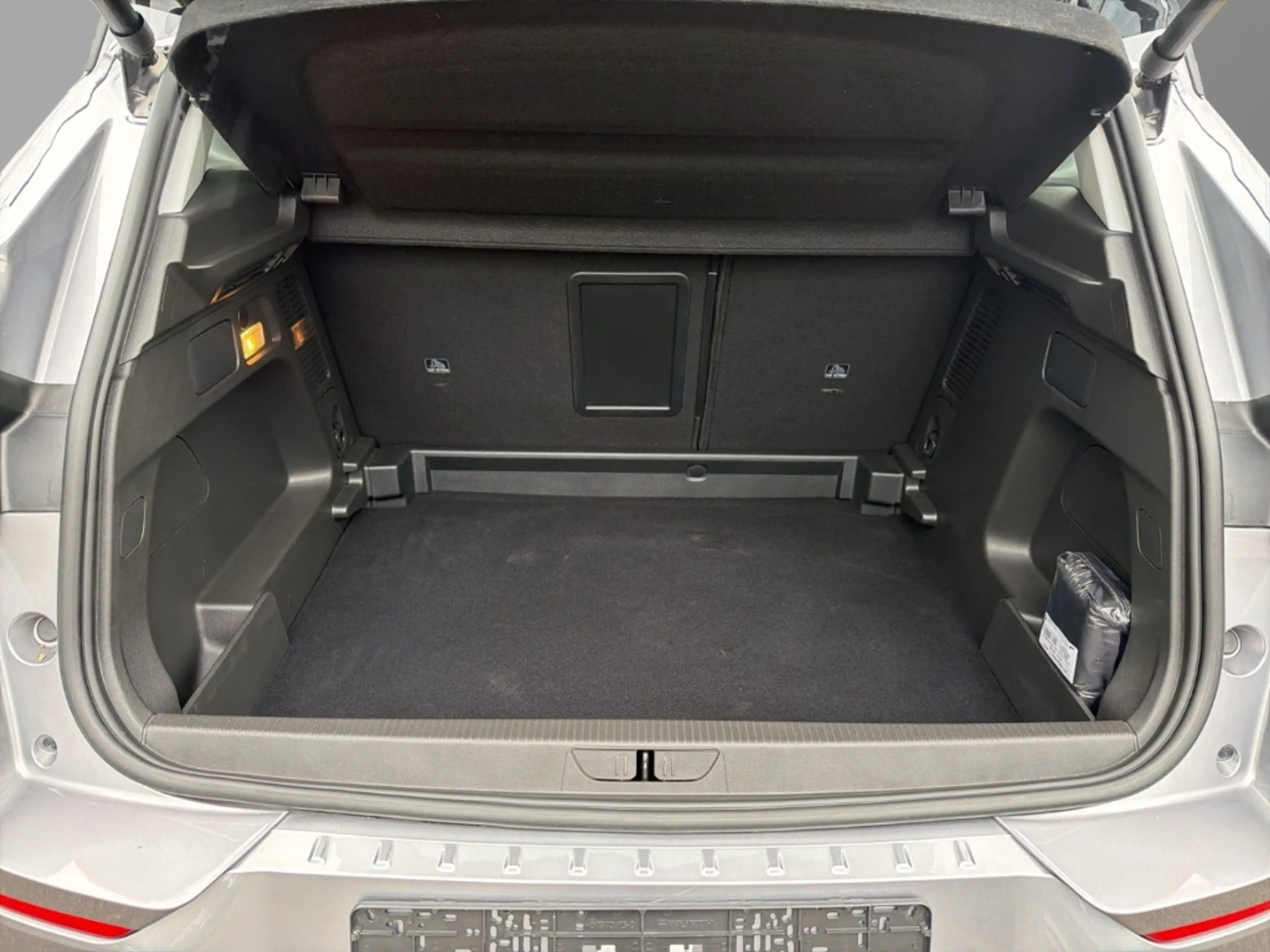 Opel Grandland Ultimate 1.2 Turbo 130PS Keyless LenkradHZG SHZ 36 — photo 13