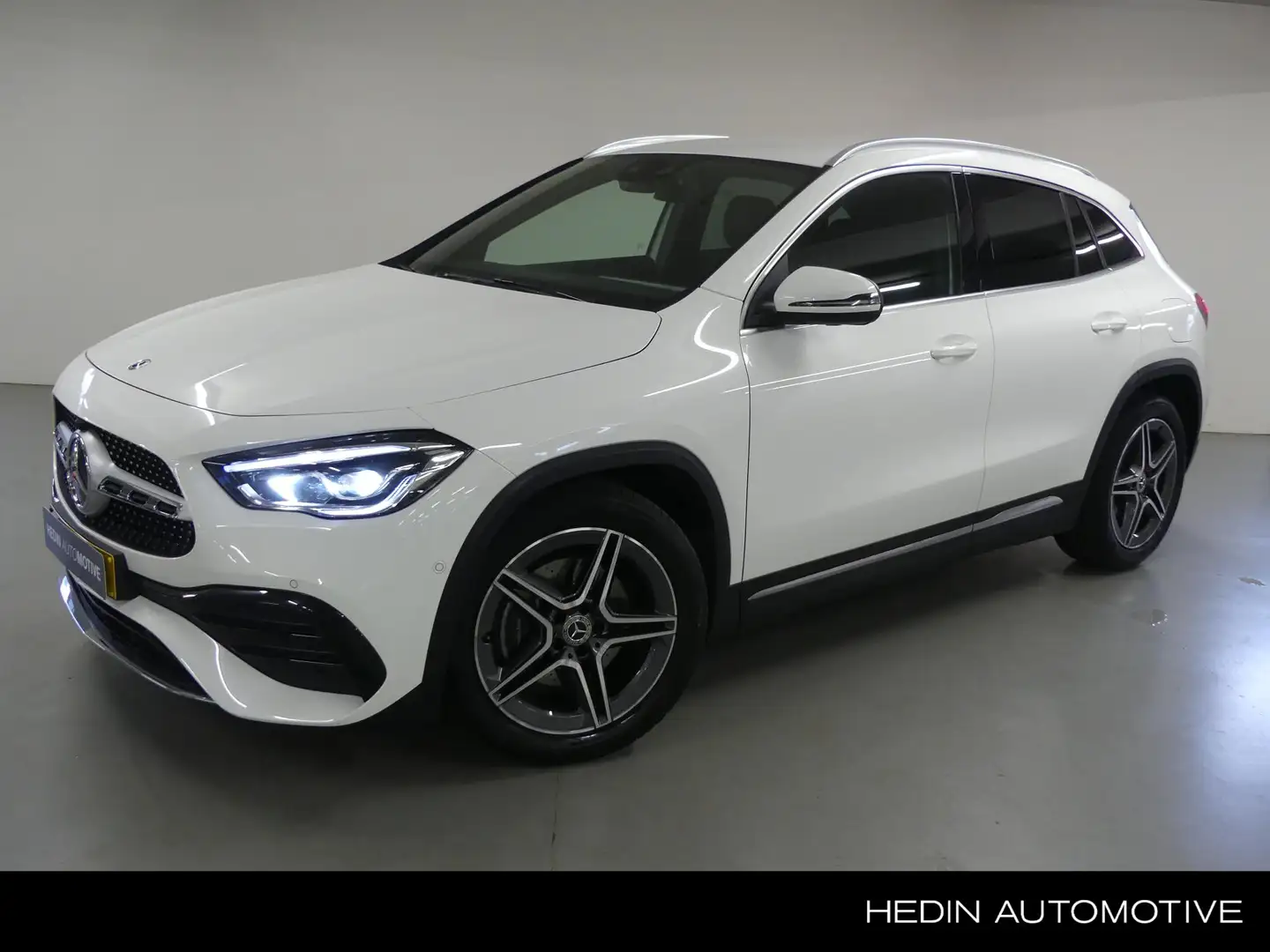 Mercedes-Benz GLA 200 Business Solution AMG | Automaat | Climate Control Wit - 1