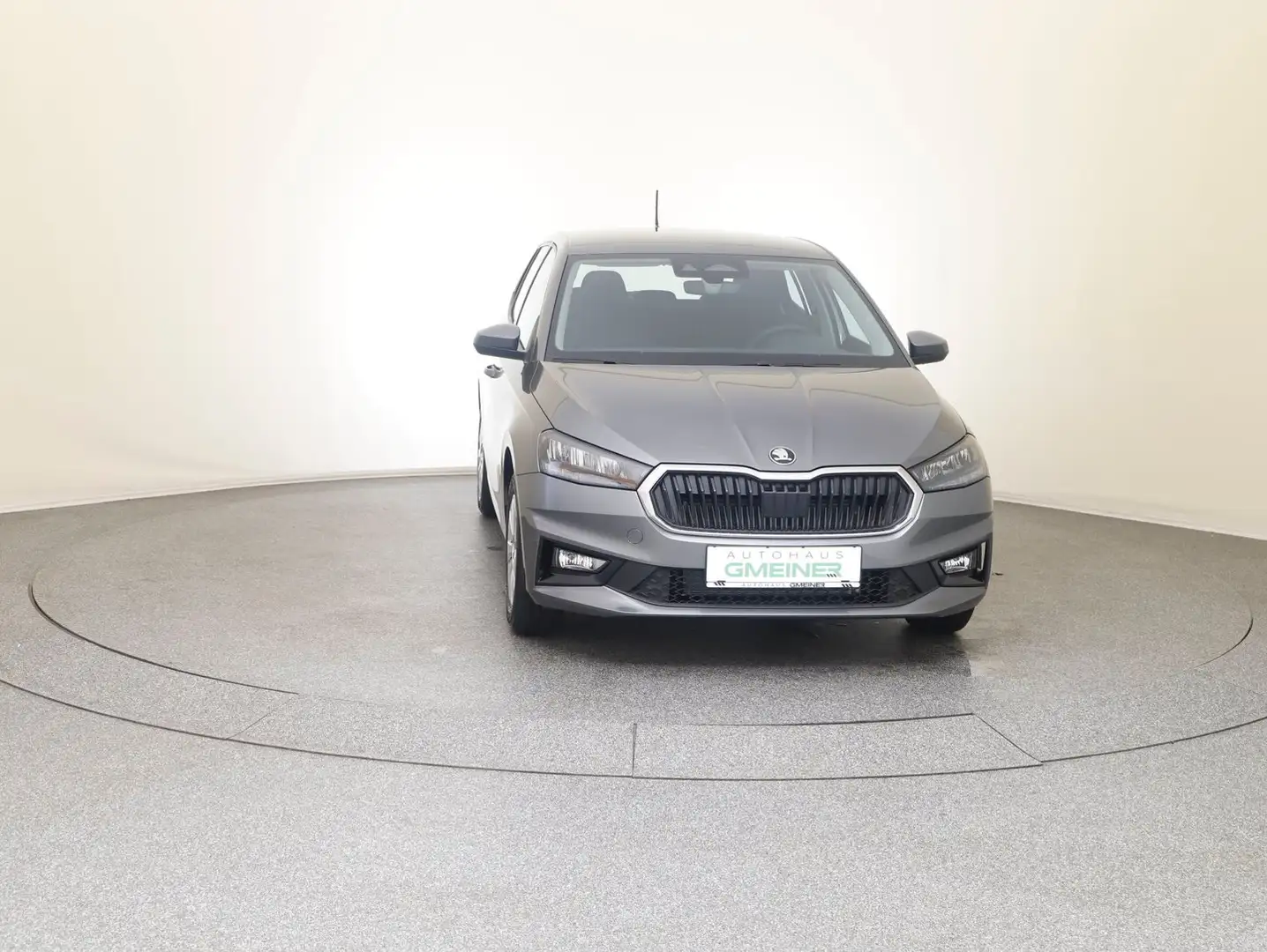 Skoda Fabia Essence Grau - 2