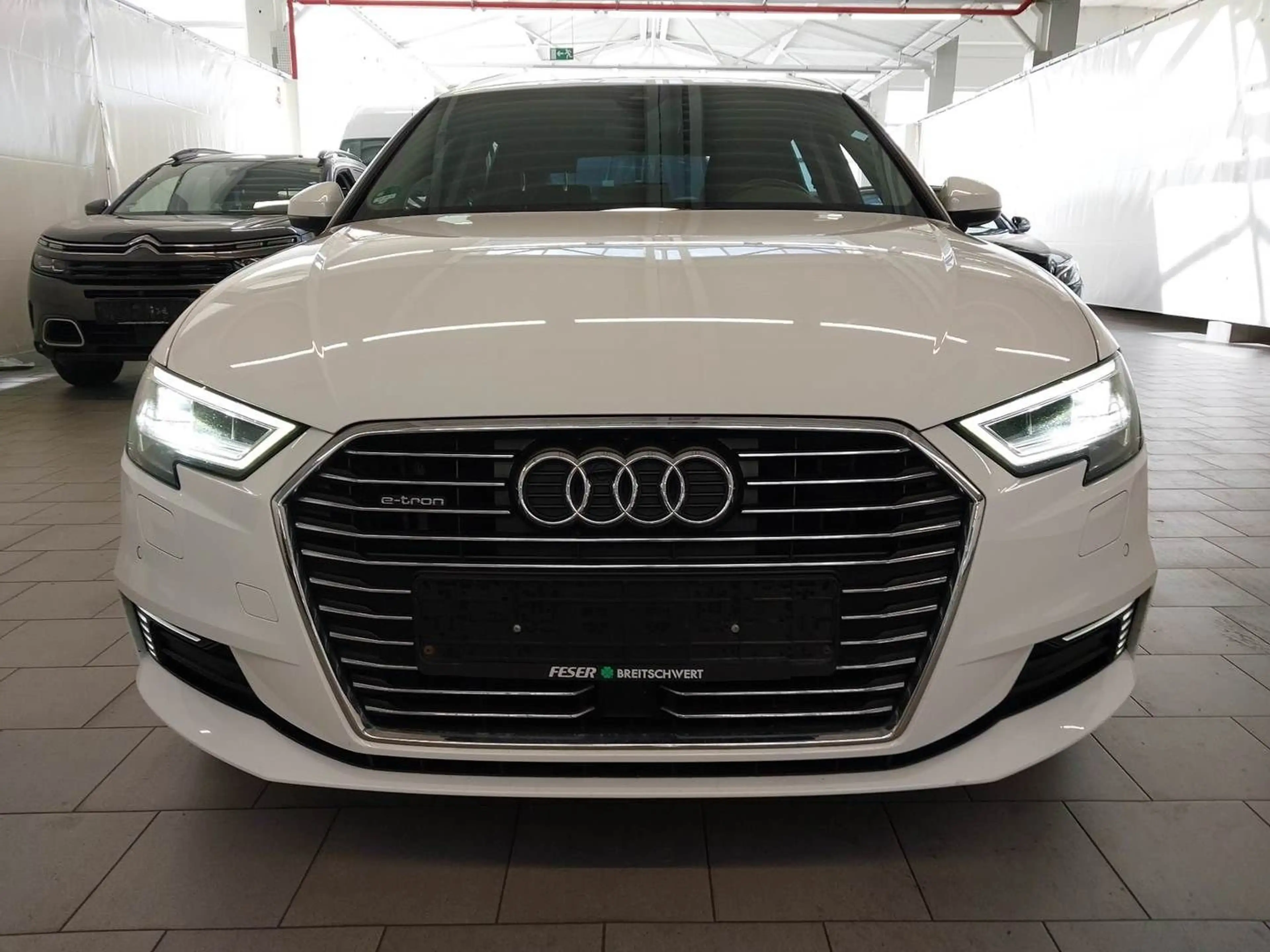 Audi A3 Sportback e-tron *LED*Navi*Volldigital*SHZ* — photo 6