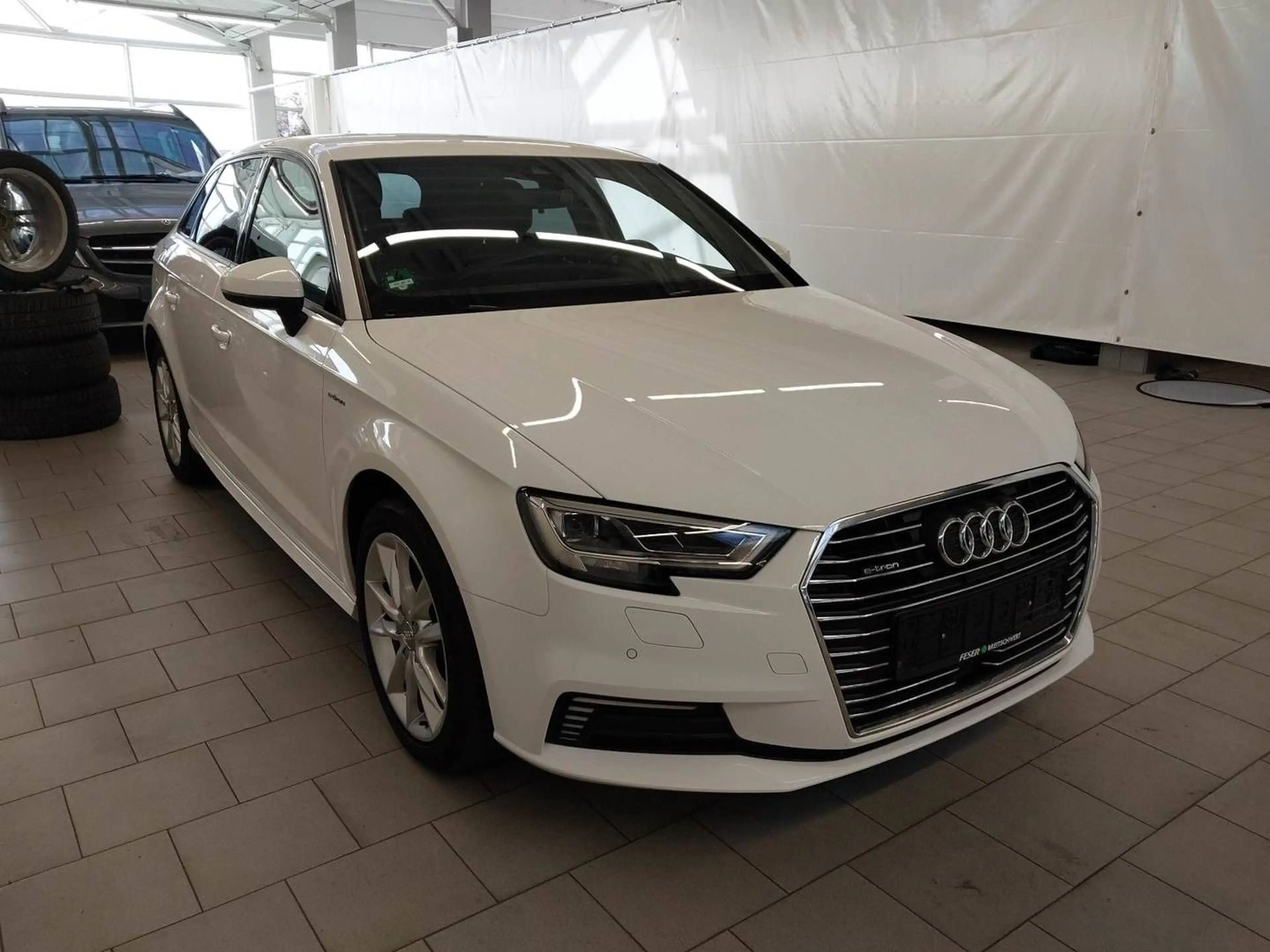 Audi A3 Sportback e-tron *LED*Navi*Volldigital*SHZ* — photo 2