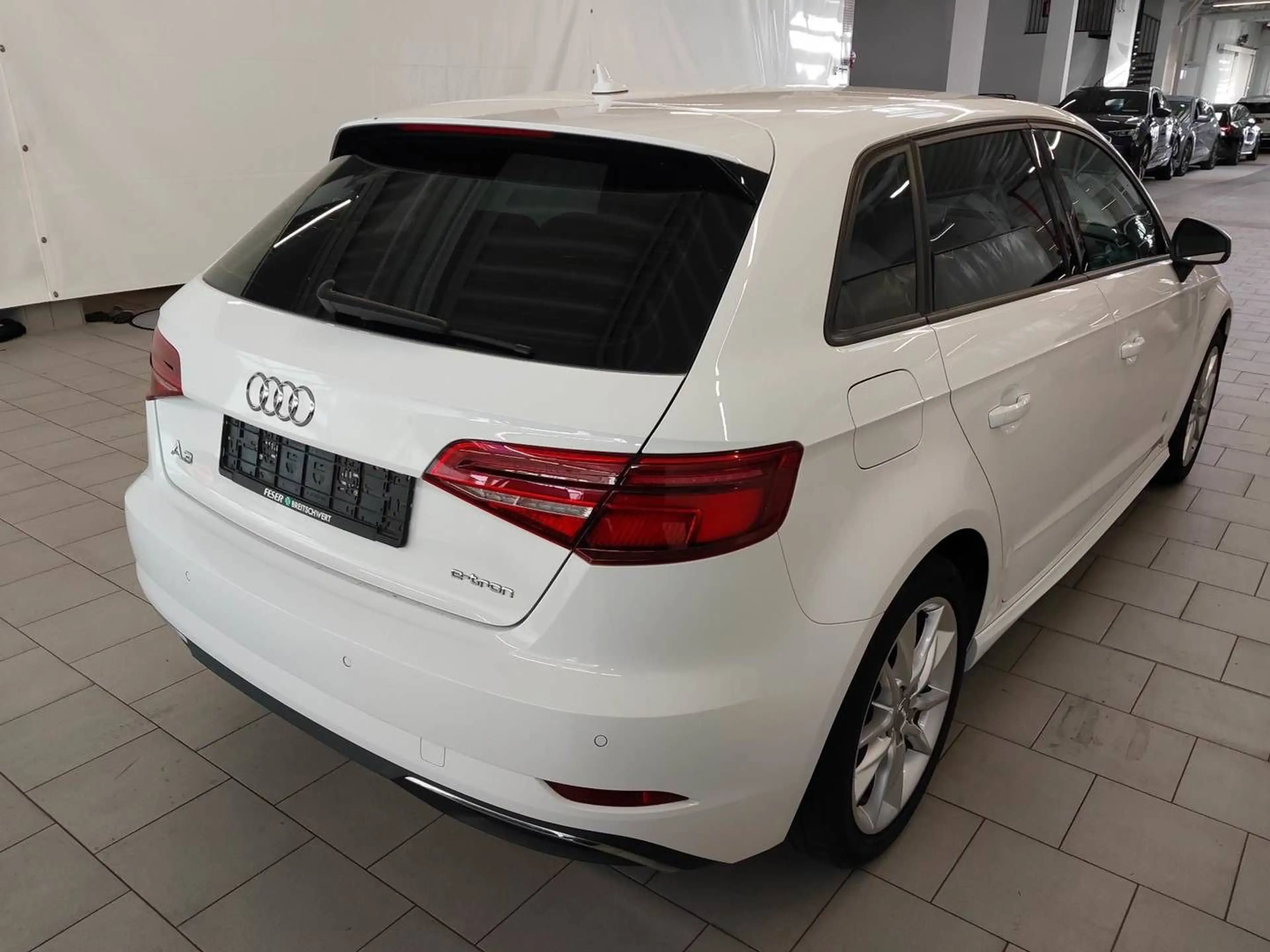 Audi A3 Sportback e-tron *LED*Navi*Volldigital*SHZ* — photo 3