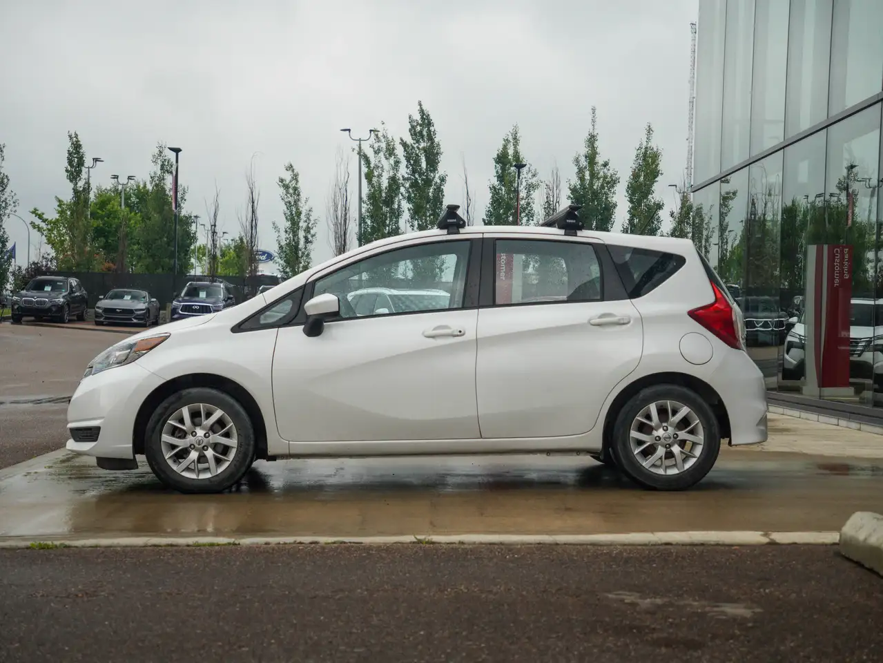 Nissan Versa photo Nissan Versa