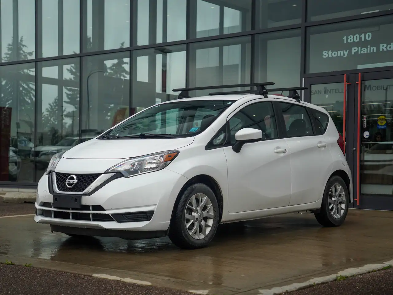Nissan Versa photo Nissan Versa