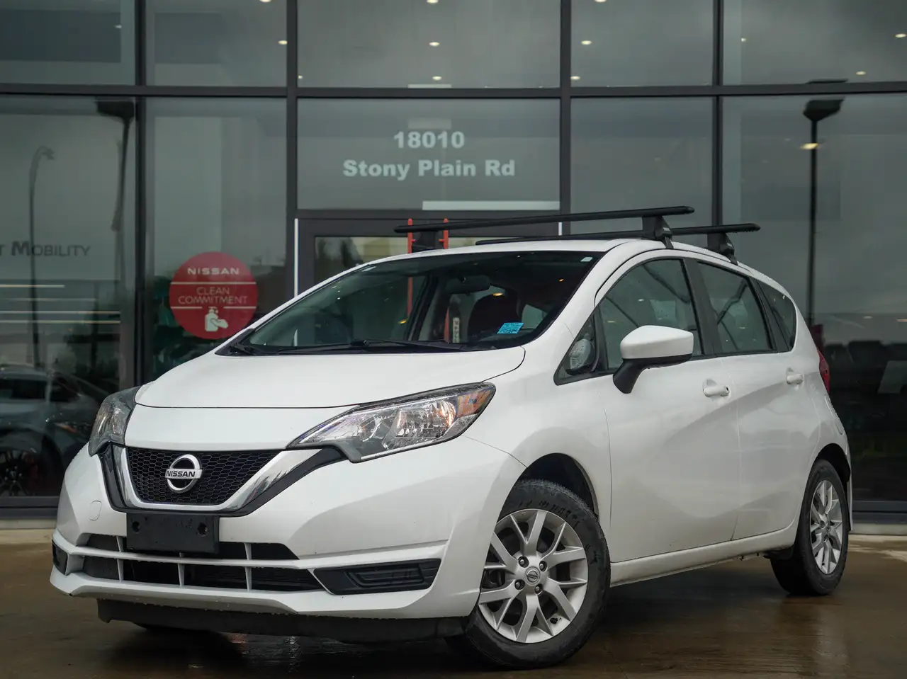 Nissan Versa photo Nissan Versa