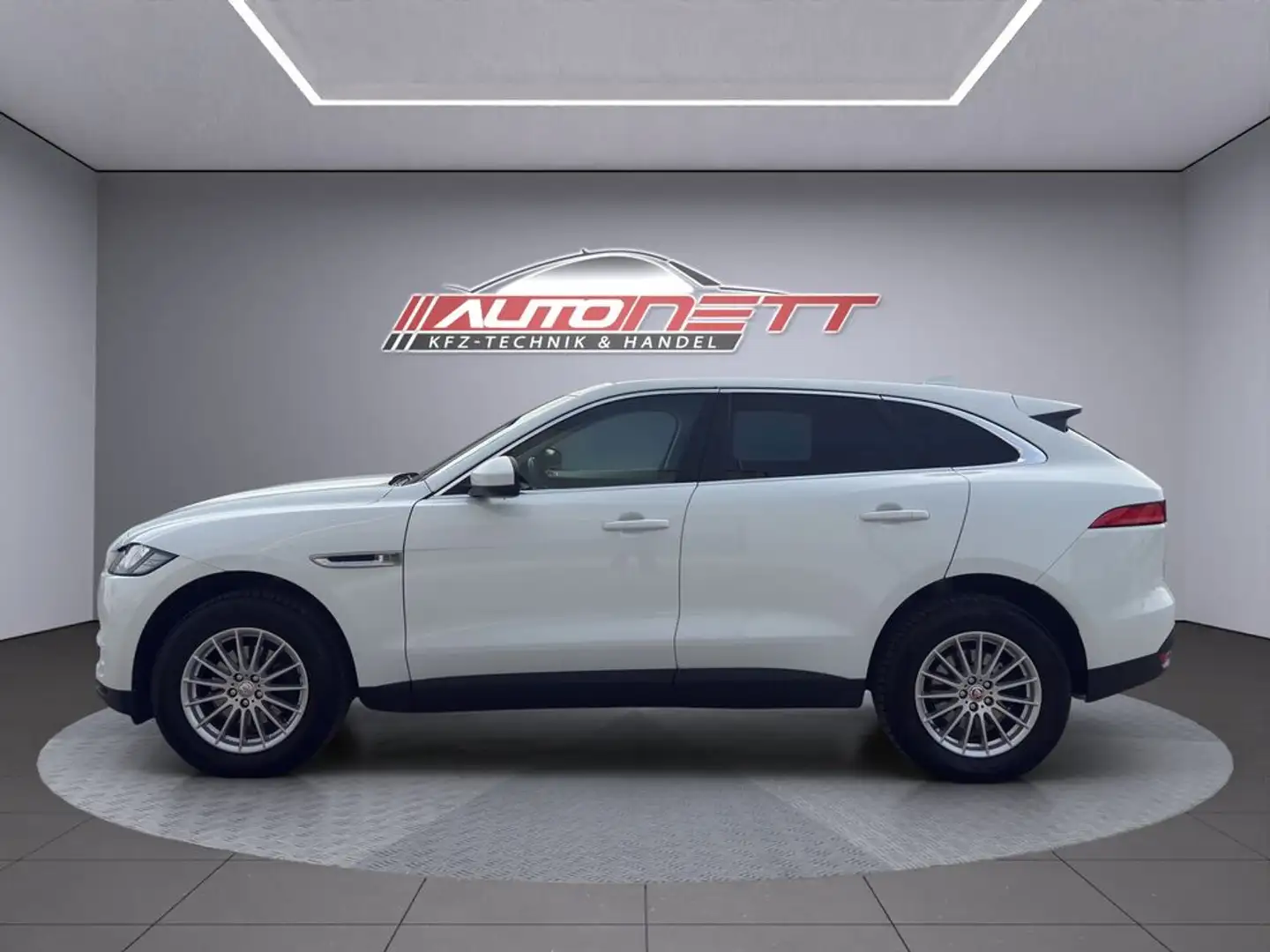 Jaguar F-Pace Pure Weiß - 2