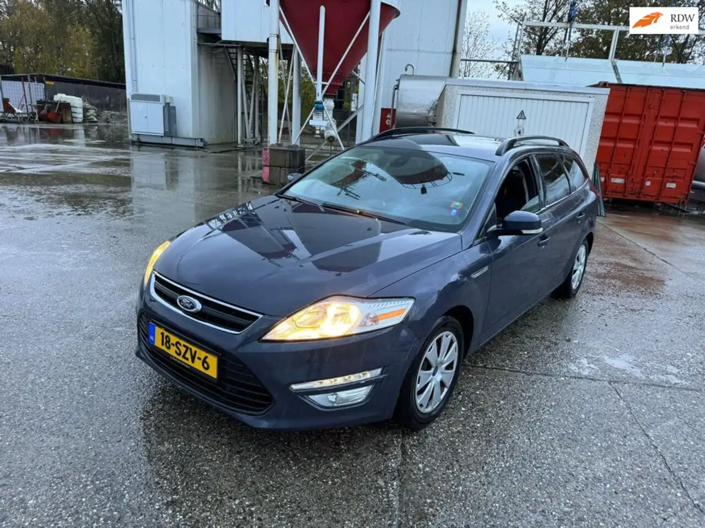 Ford Mondeo Wagon 1.6 TDCi ECOnetic Lease Trend 402 Grijs - 1