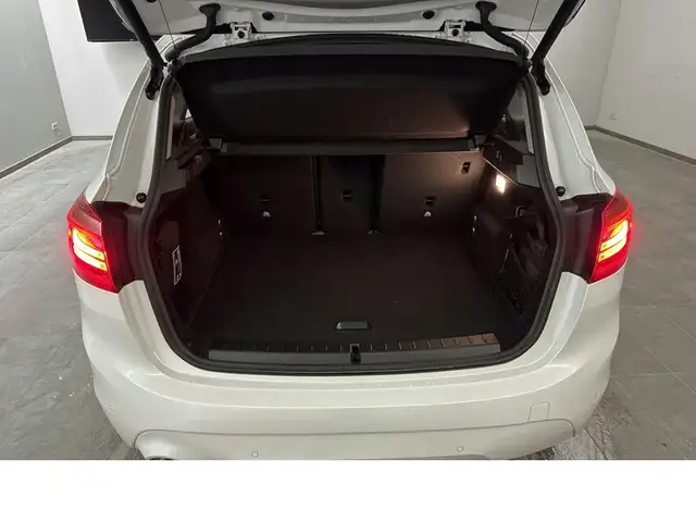 BMW 2 Series view 6