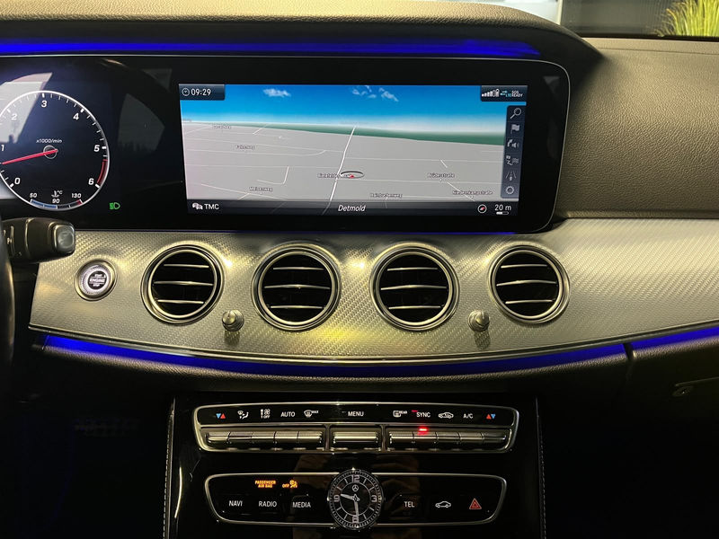 Mercedes-Benz E 400 d 4Matic All-Terrain AVANTGARDE/LED/360° — photo 12
