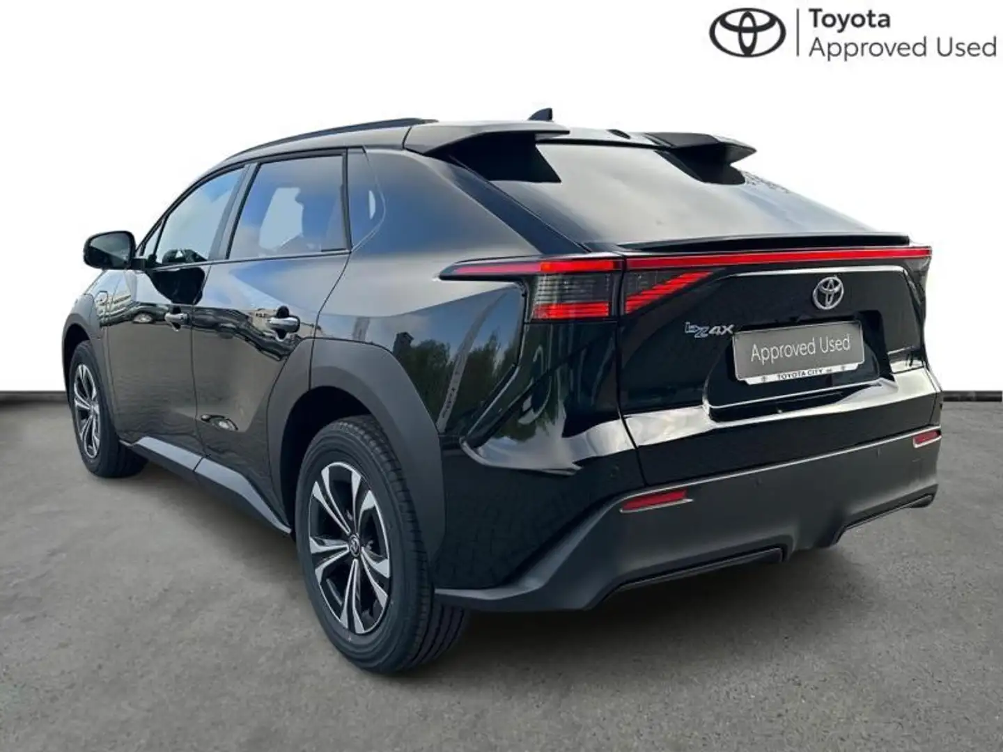 Toyota bZ4X NEW Business Plus 10J Garantie Noir - 2