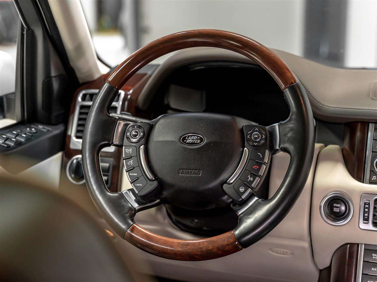 2011 Land Rover Range Rover HSE|5.0L V8|Rear Entertainment|Extensive Dealer Se thumb 7