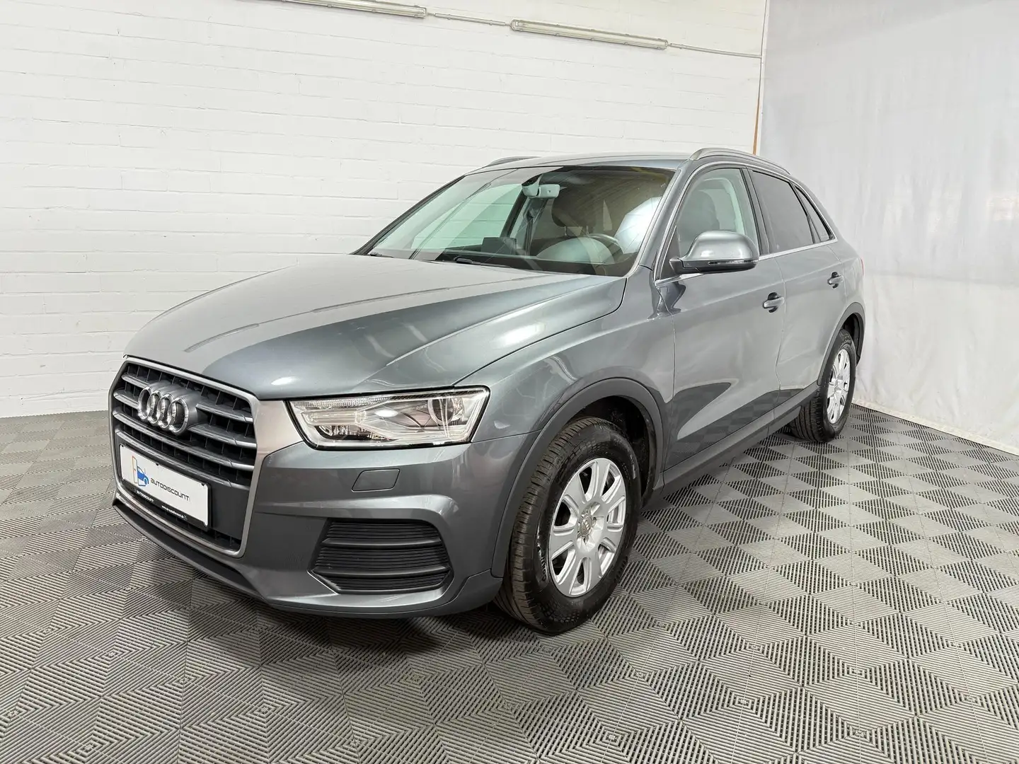 Audi Q3 1.4 TFSI S-tronic Xenon Temp. NAVI SHZ PDC 110 ... Grau - 1
