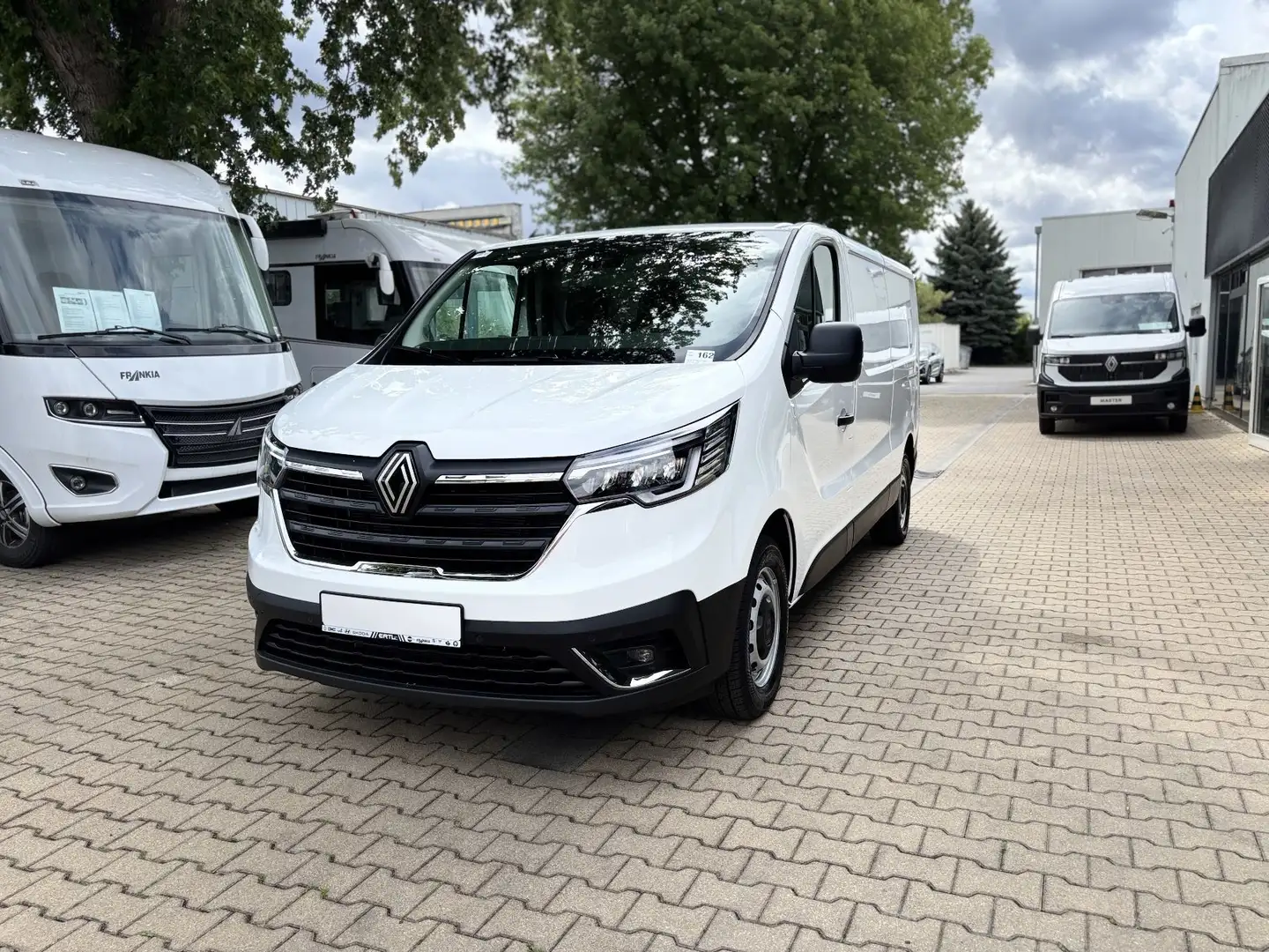 Renault Trafic Komfort L2H1 3,1t dCi 130 PS Weiß - 1