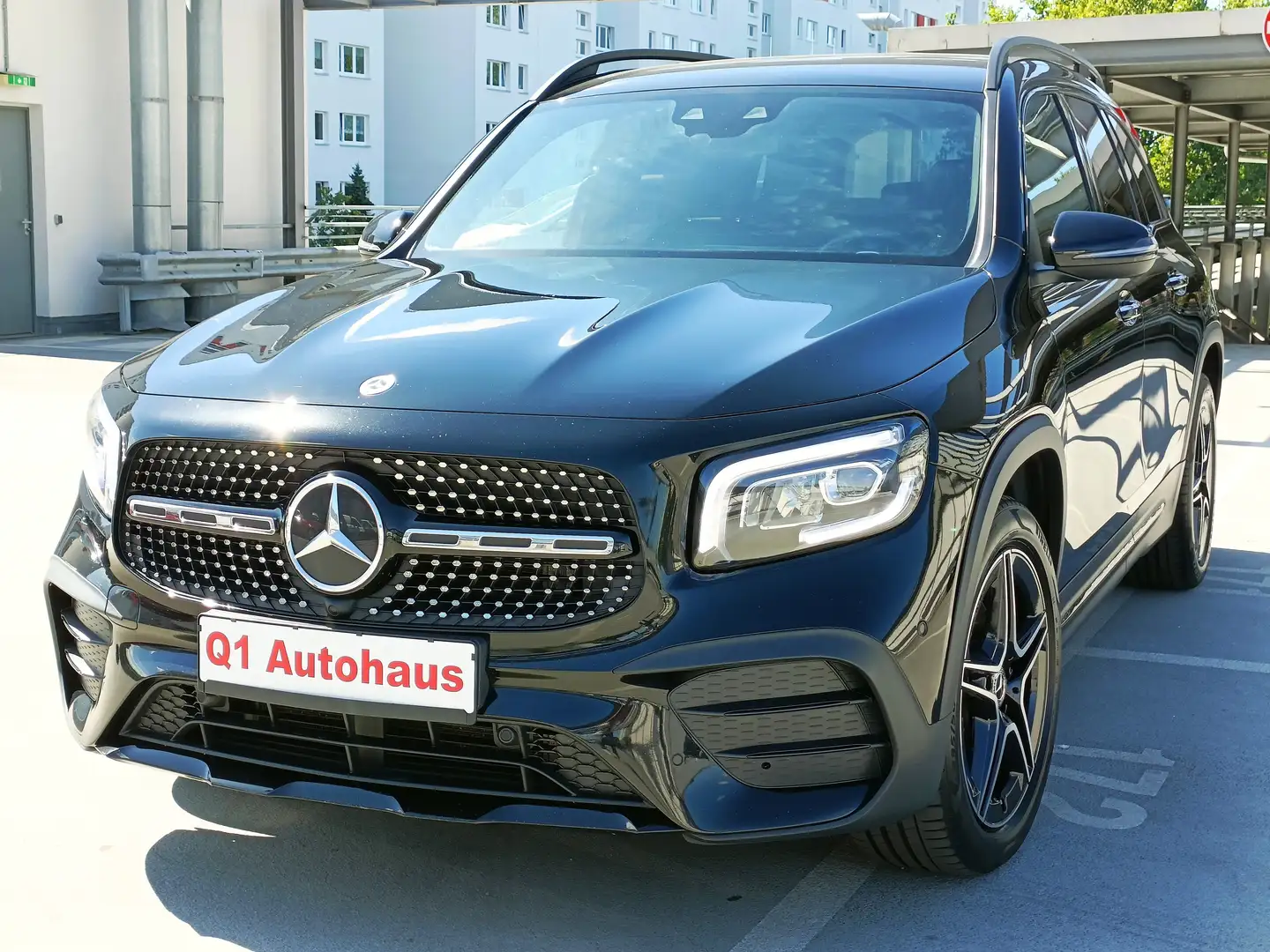 Mercedes-Benz GLB 200 d AMG Line LED/AMBIENTE/WIDESCREEN/RÜFK/STANHZG Noir - 1