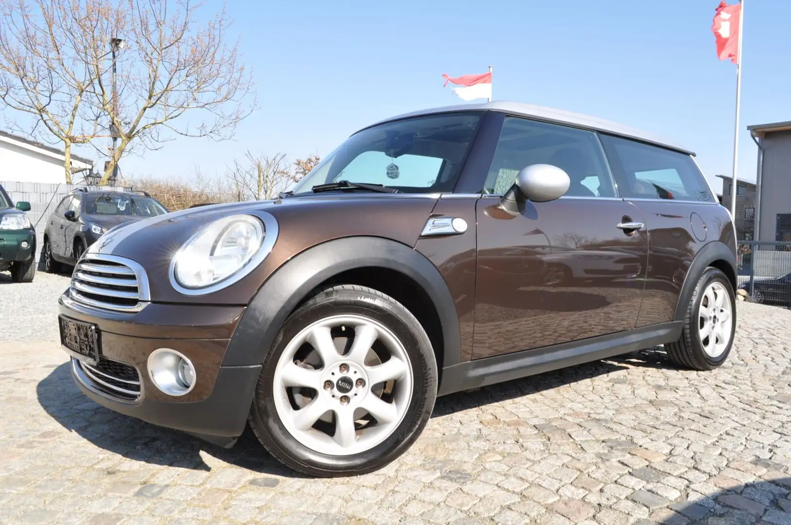 MINI Cooper Clubman 1.6 PANO/KLIMA/ TÜV NEU Braun - 1