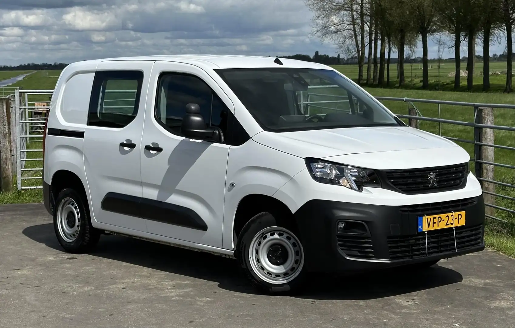 Peugeot Partner 1.5 BlueHDI Premium | Achterklep | Apple Carplay | - 2