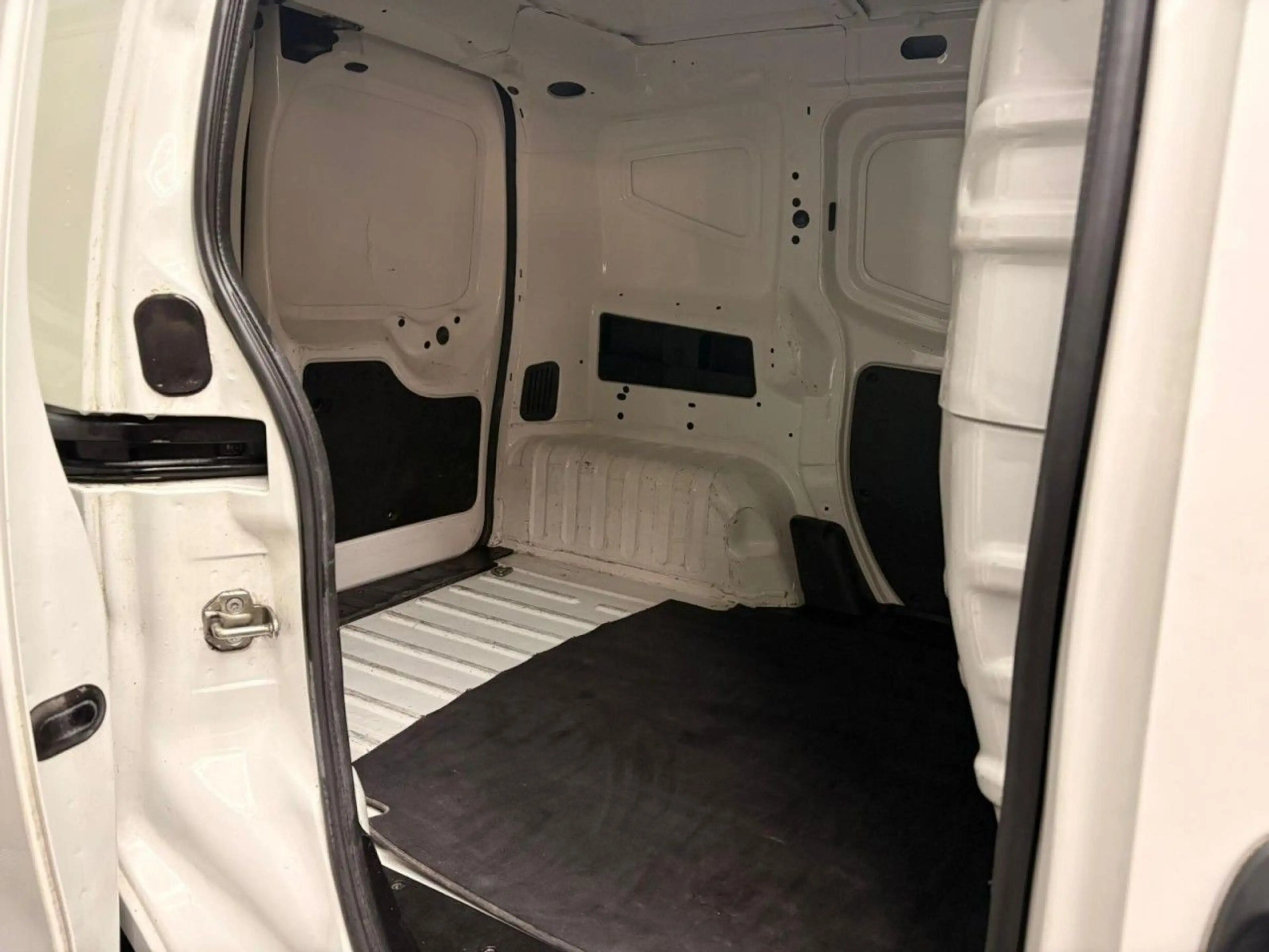 Fiat Fiorino 8-Fach USB — photo 4