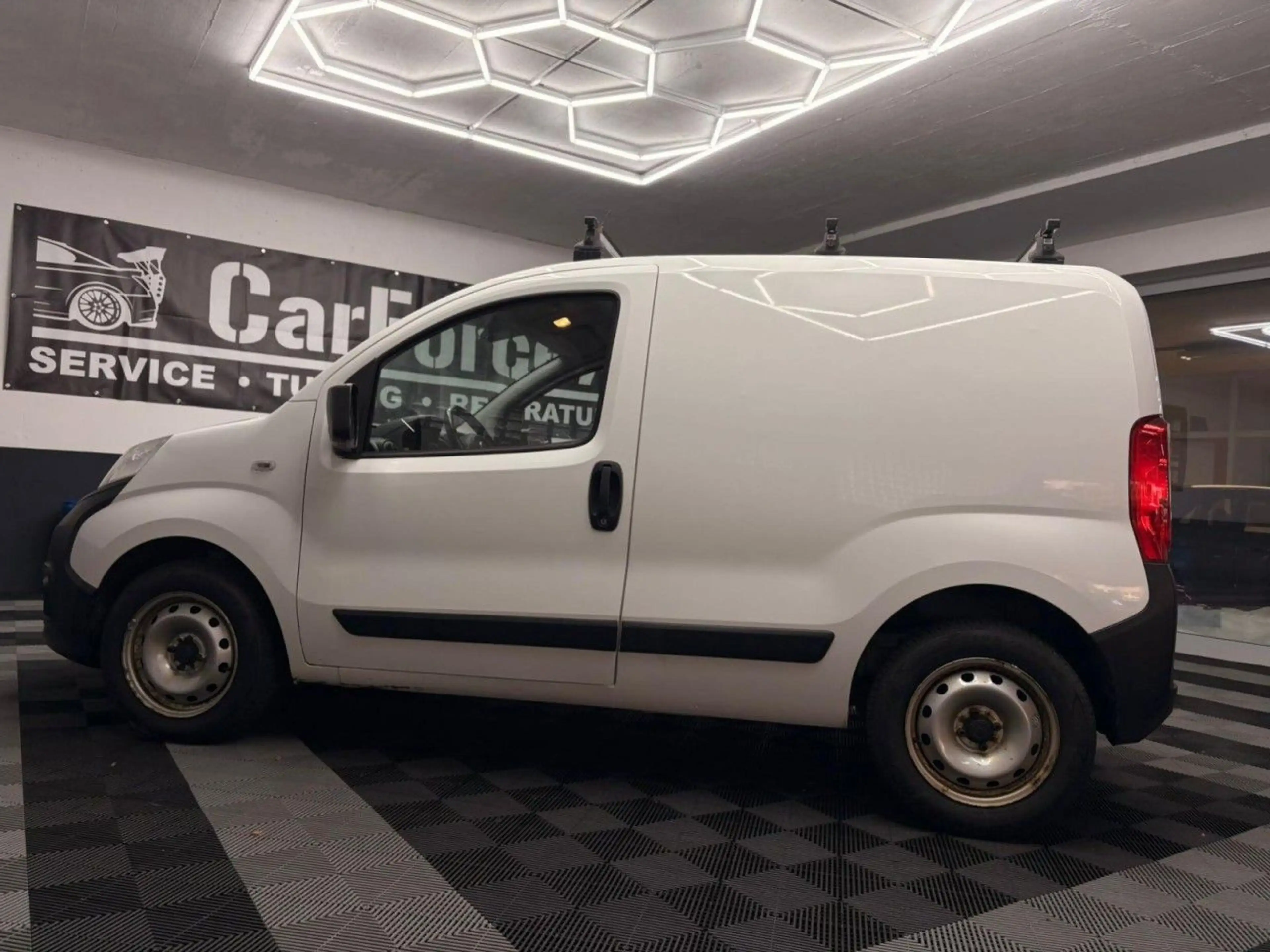 Fiat Fiorino 8-Fach USB — photo 5
