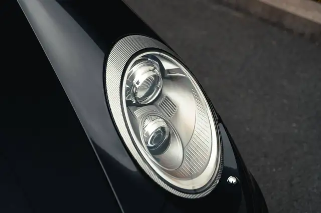 Porsche 911 view 19