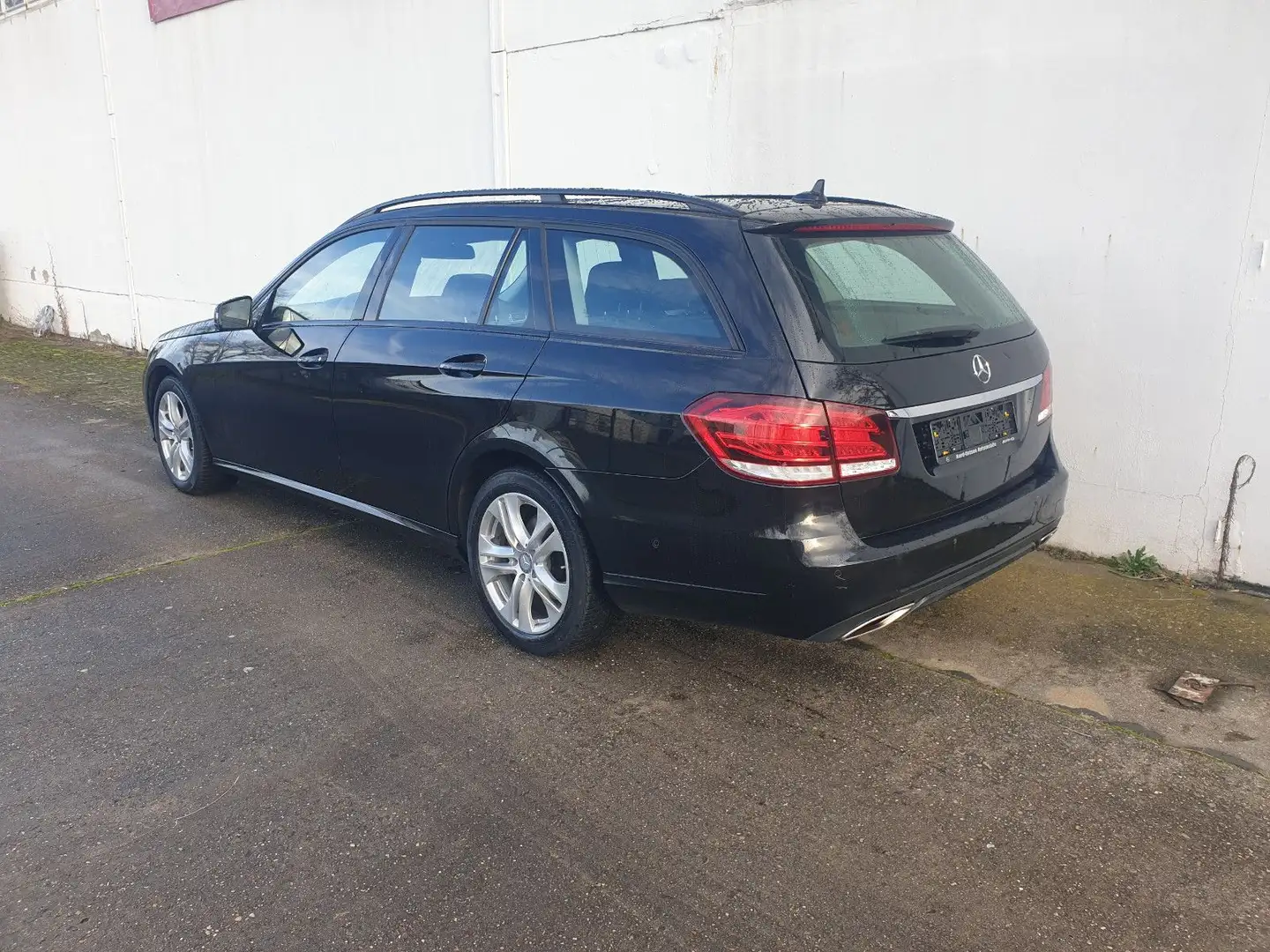 Mercedes-Benz E 250 T-Modell Edition 4Matic/Comand/LED/DAB/AHK Negru - 2