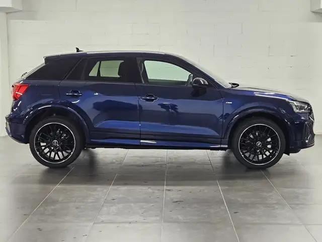 Audi Q2 view 3