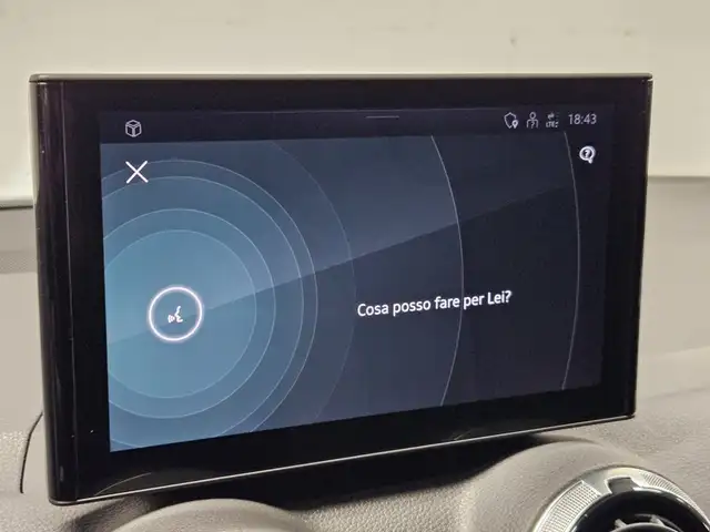 Audi Q2 view 13