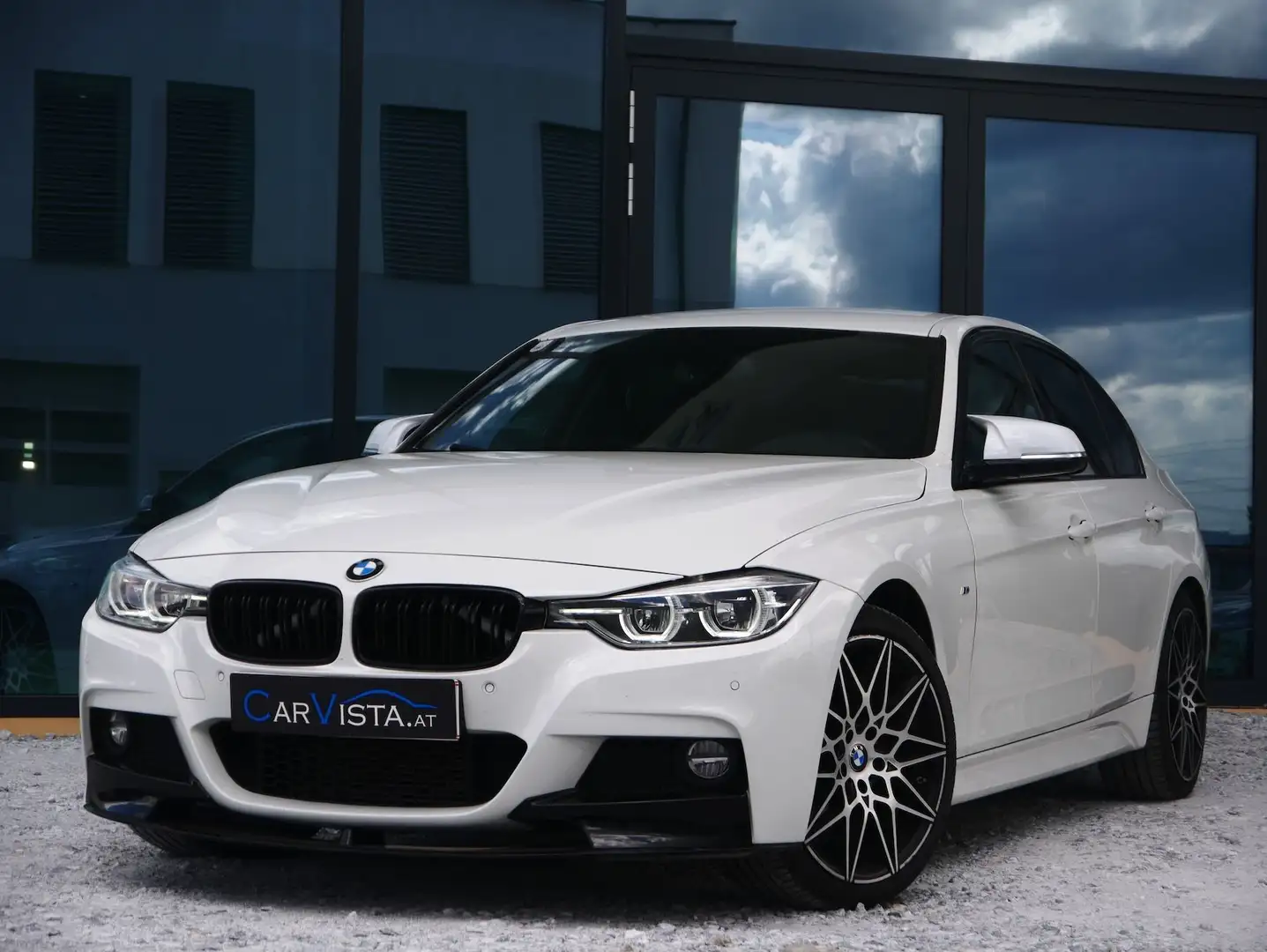 BMW 320 M-Sport Aut. - 1