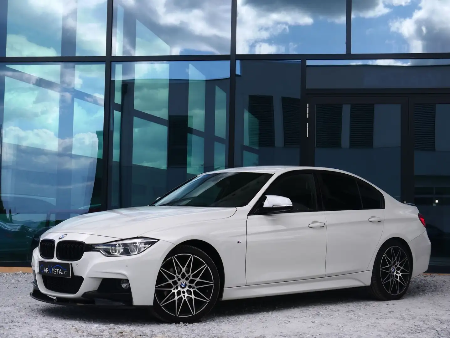 BMW 320 M-Sport Aut. - 2