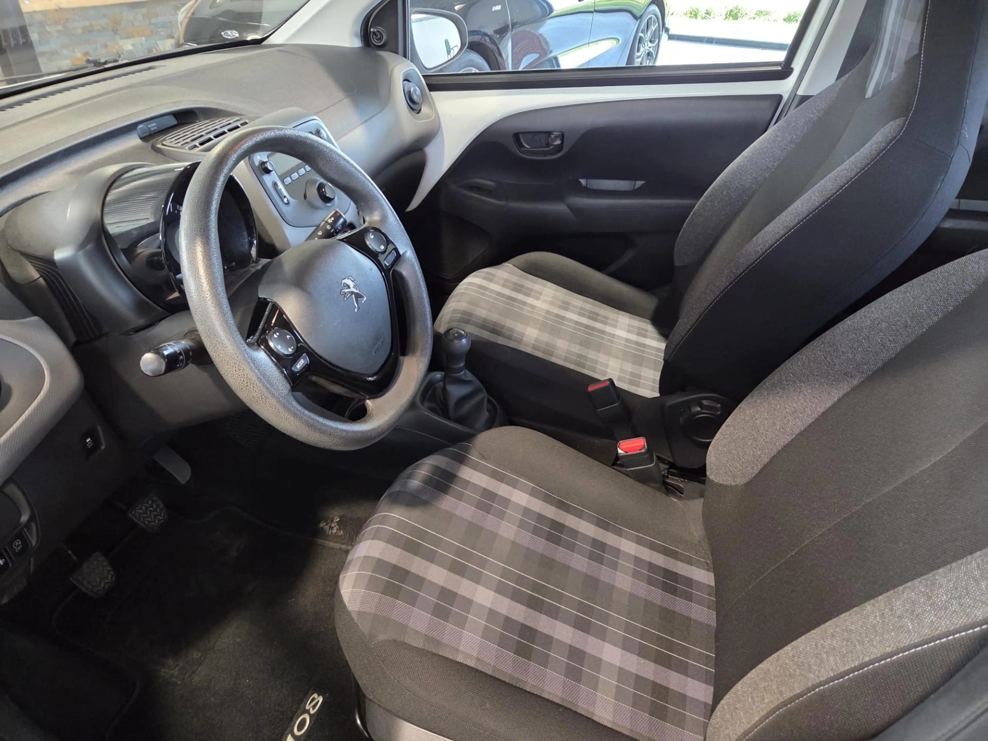 Peugeot 108 1.0 e-VTi Active weinig kilometers ! — photo 7