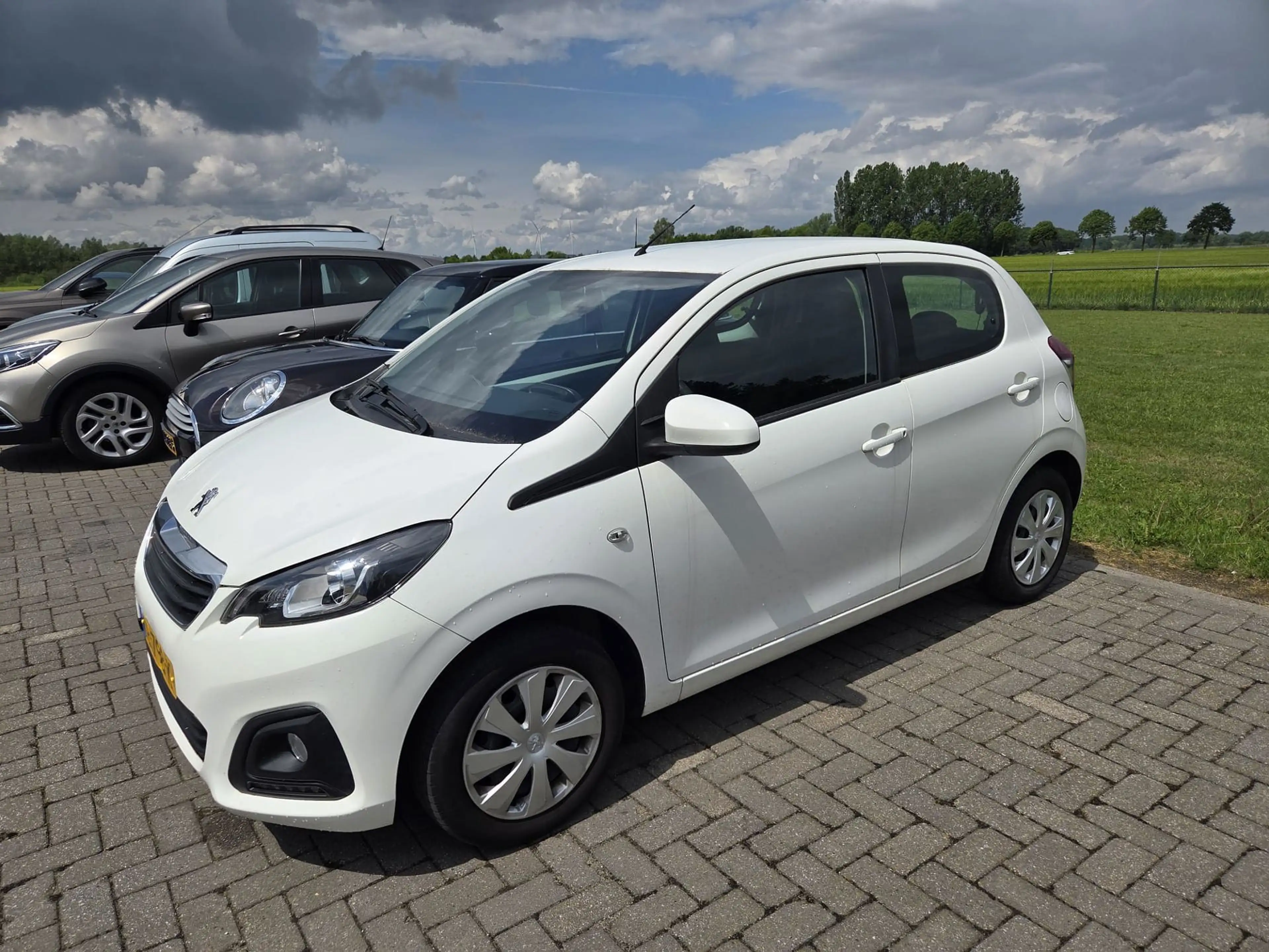 Peugeot 108 1.0 e-VTi Active weinig kilometers ! — photo 5