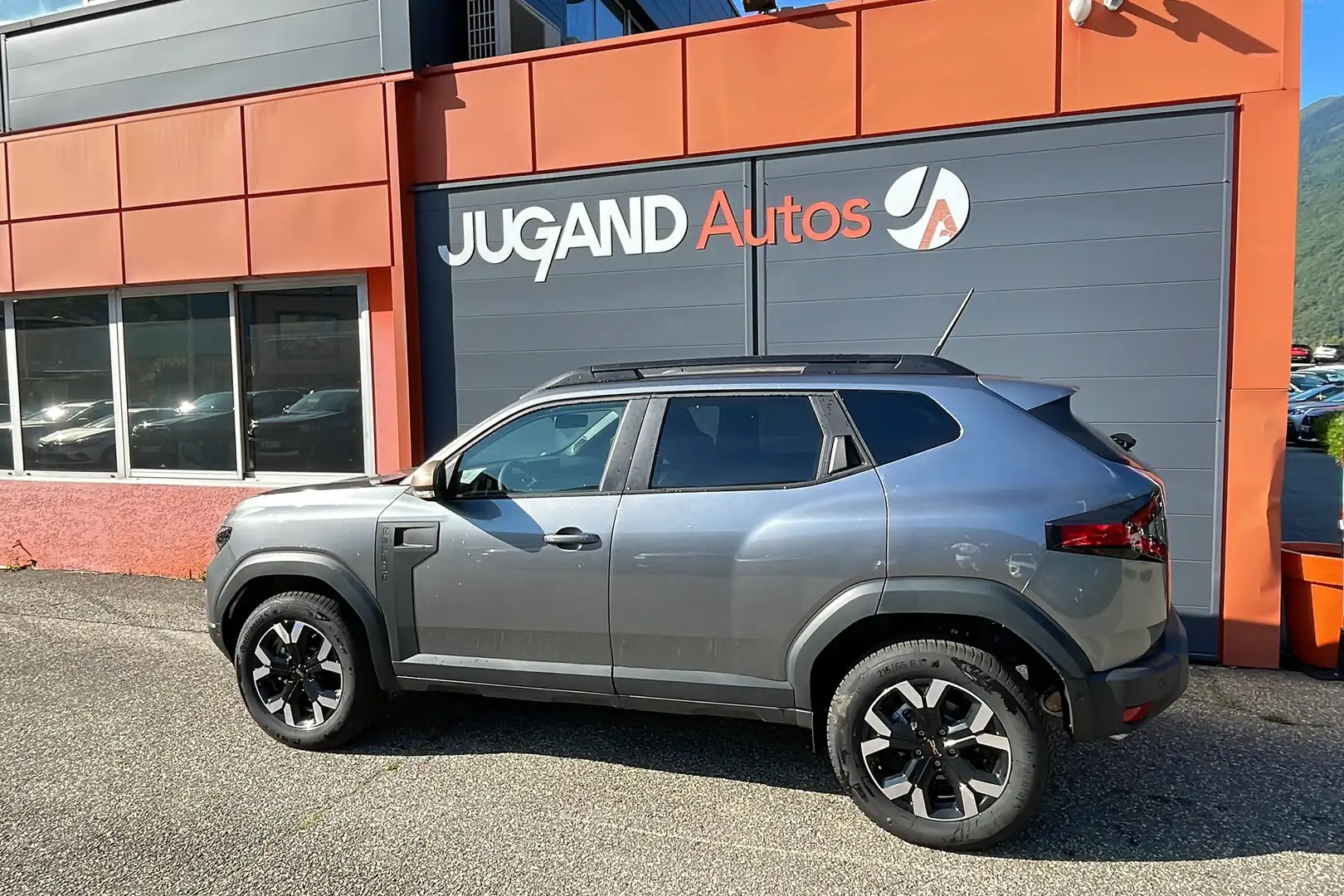 Dacia Duster NEW TCE 130 4X4 EXTREME PLUS Gris - 2