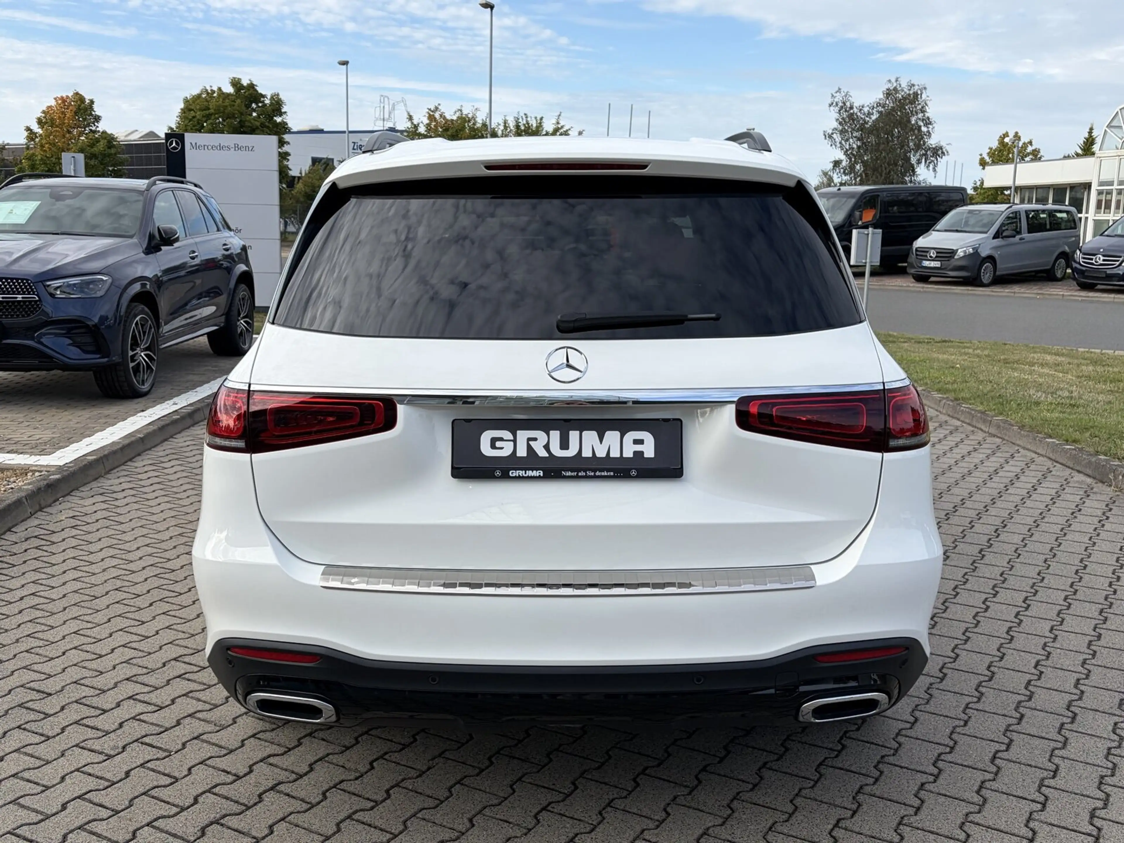 Mercedes-Benz GLS 350 GLS 350 d 4MATIC AMG+NIGHT+PANO+360°+KEYLESS Navi — photo 6