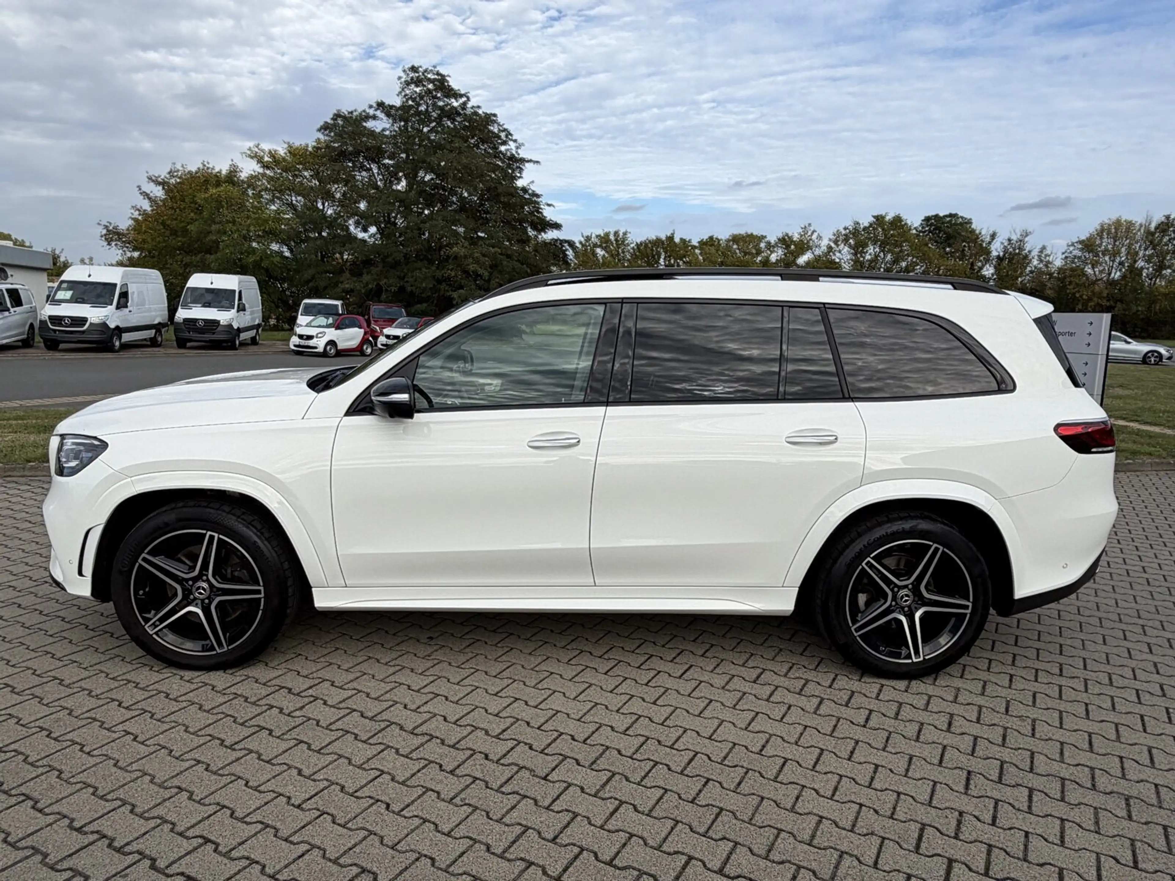 Mercedes-Benz GLS 350 GLS 350 d 4MATIC AMG+NIGHT+PANO+360°+KEYLESS Navi — photo 8