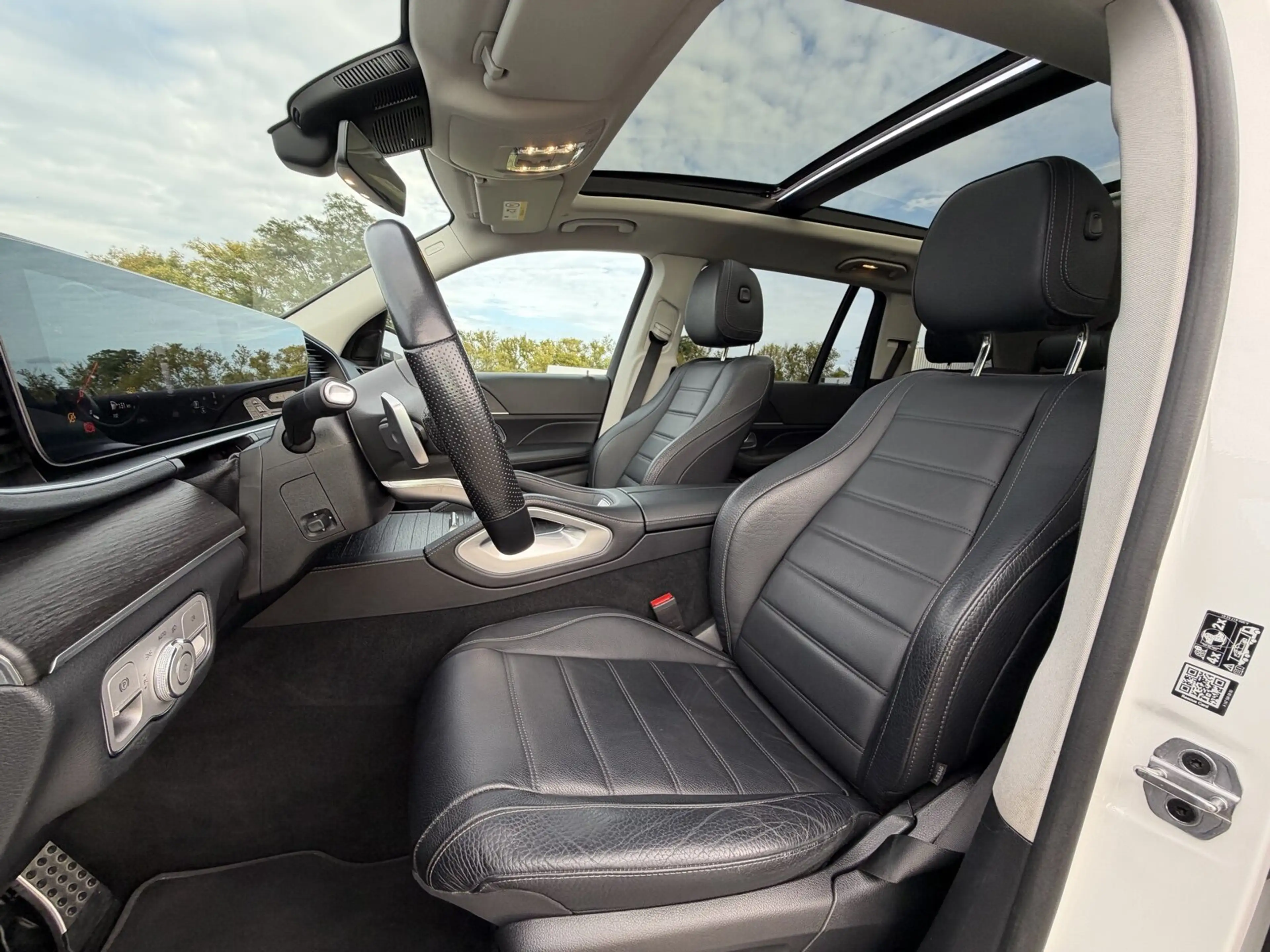 Mercedes-Benz GLS 350 GLS 350 d 4MATIC AMG+NIGHT+PANO+360°+KEYLESS Navi — photo 13