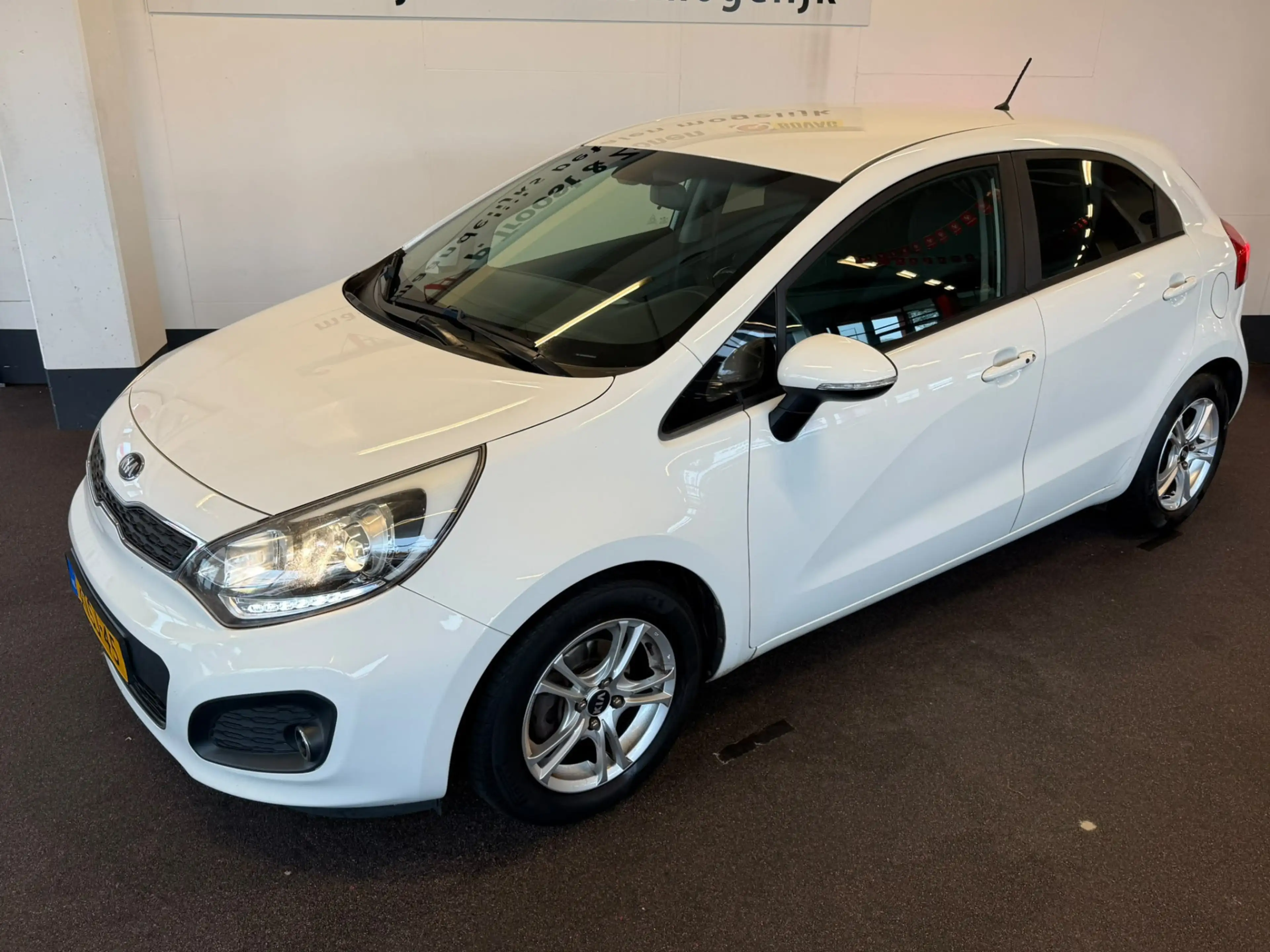 Kia Rio 1.2 CVVT ExecutiveLine | Cruise control | Climate — photo 4
